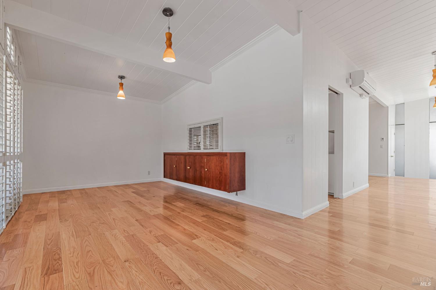 Detail Gallery Image 14 of 57 For 915 Del Ganado Rd, San Rafael,  CA 94030 - 3 Beds | 2 Baths