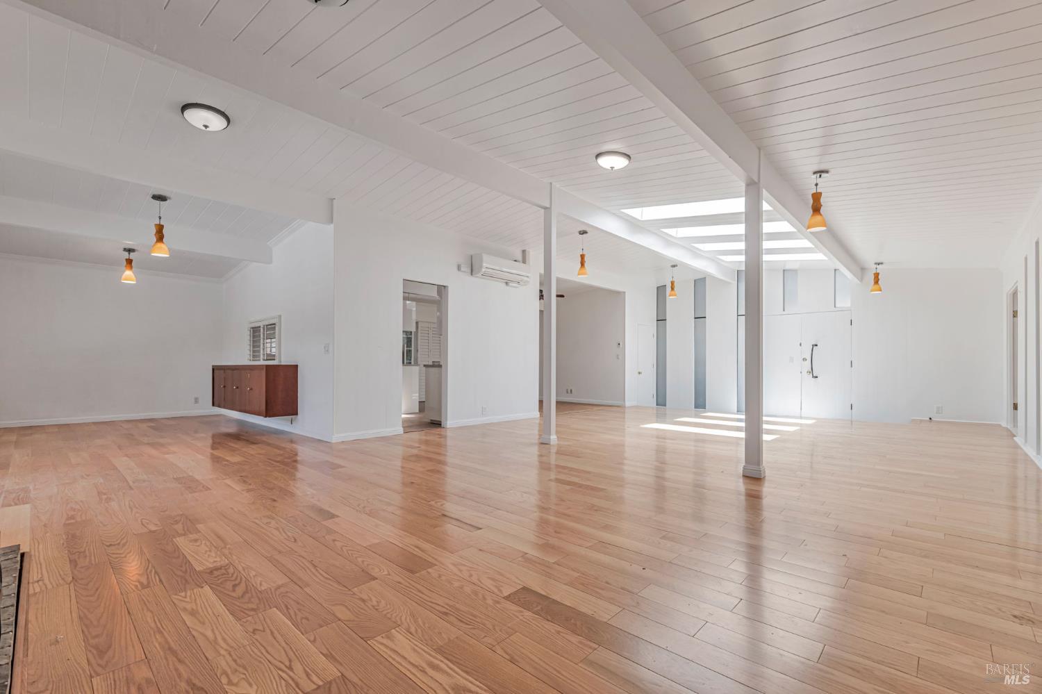 Detail Gallery Image 13 of 57 For 915 Del Ganado Rd, San Rafael,  CA 94030 - 3 Beds | 2 Baths