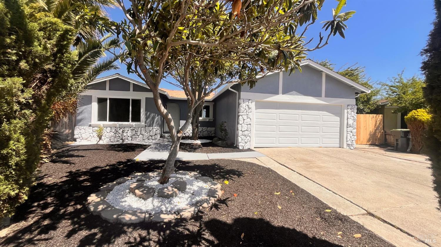 Detail Gallery Image 3 of 36 For 50 Montego Ct, Suisun City,  CA 94585 - 4 Beds | 2 Baths