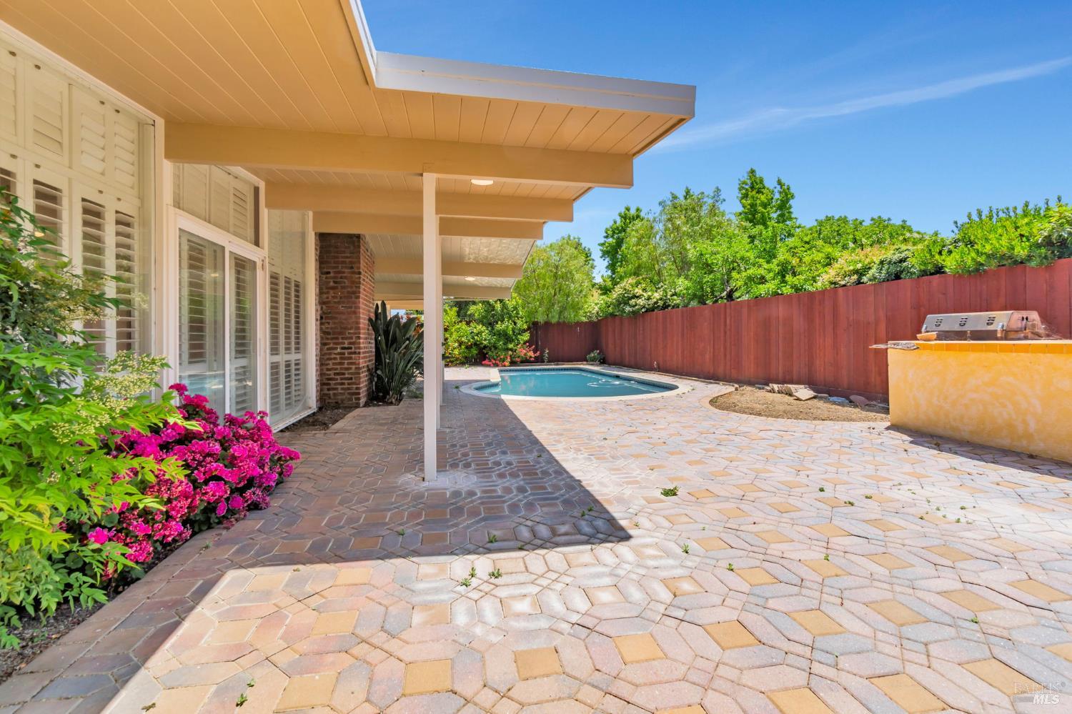 Detail Gallery Image 47 of 57 For 915 Del Ganado Rd, San Rafael,  CA 94030 - 3 Beds | 2 Baths