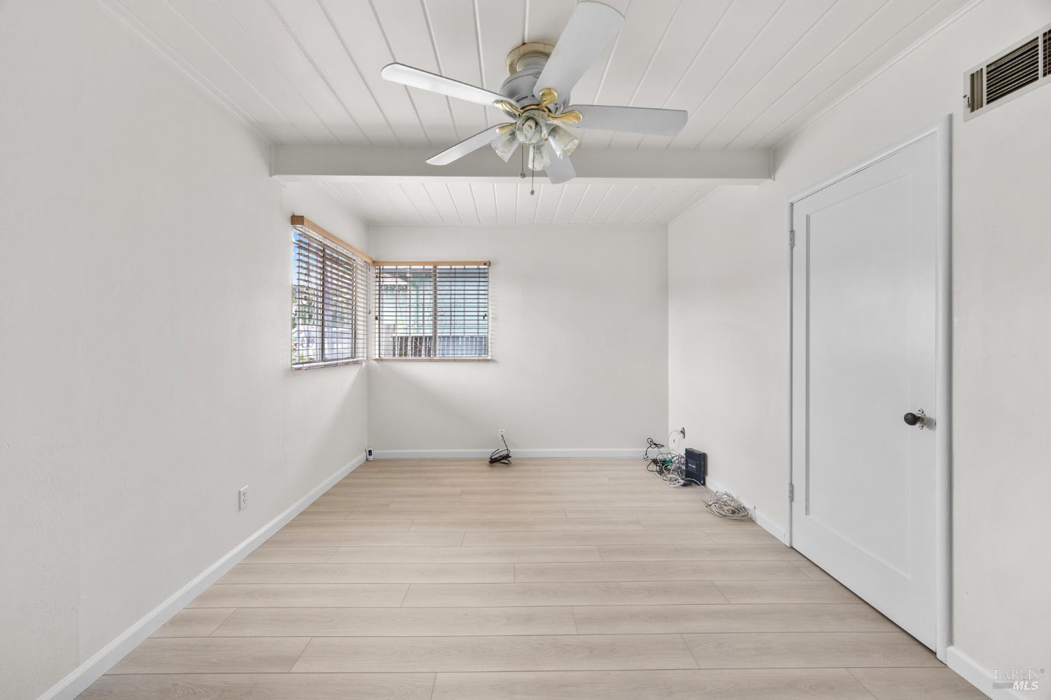 Detail Gallery Image 6 of 34 For 1037 Sheridan St, Vallejo,  CA 94590 - 3 Beds | 2 Baths