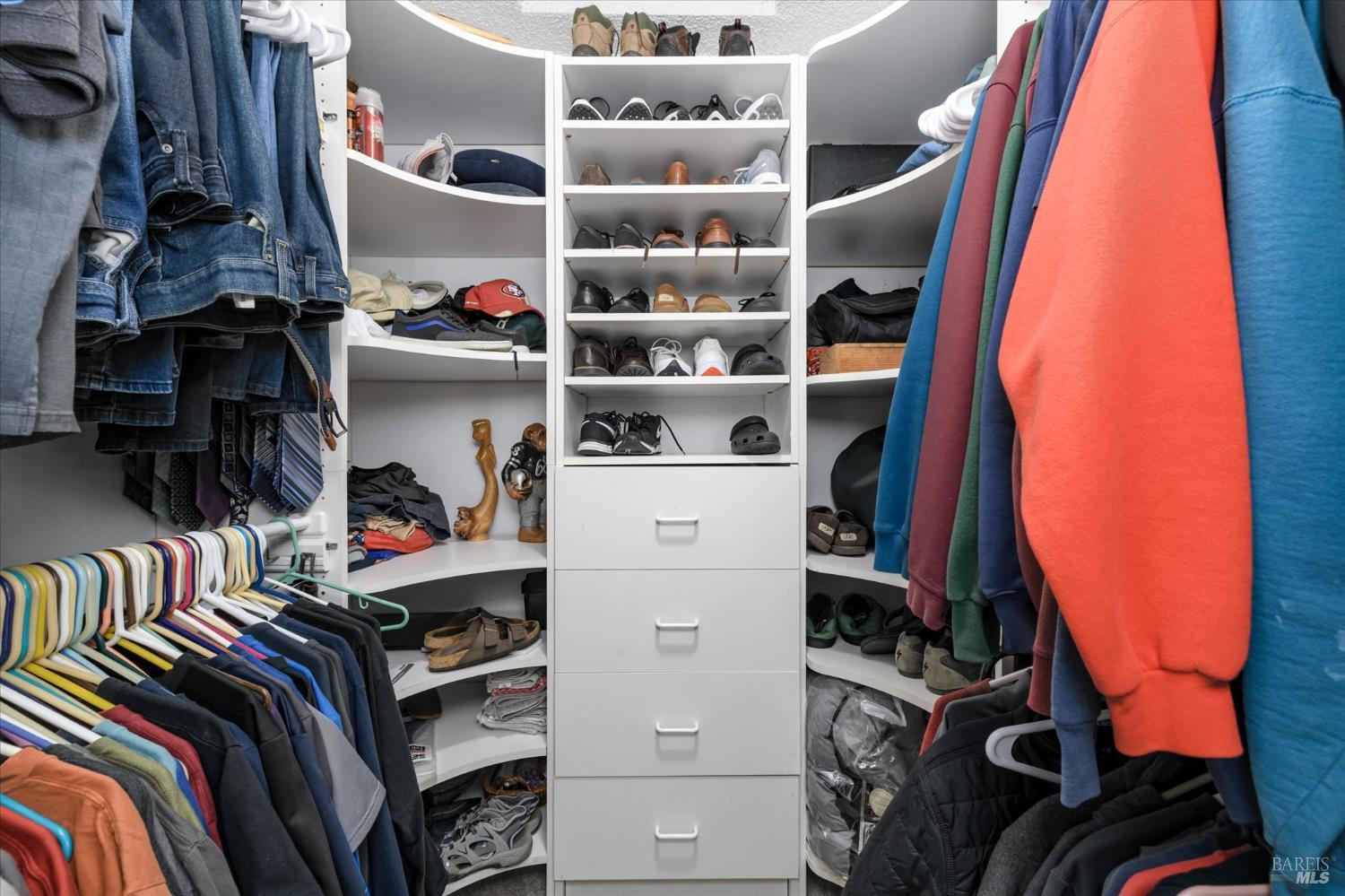 Detail Gallery Image 23 of 52 For 531 Locust Dr, Vallejo,  CA 94591 - 4 Beds | 2 Baths