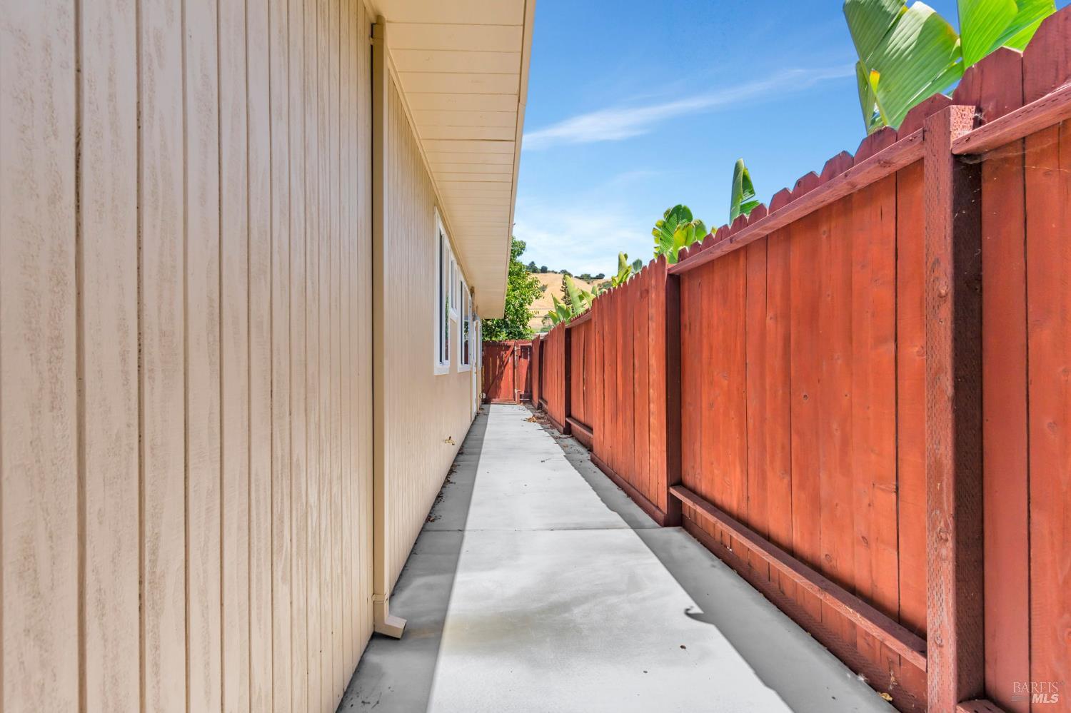 Detail Gallery Image 54 of 57 For 915 Del Ganado Rd, San Rafael,  CA 94030 - 3 Beds | 2 Baths