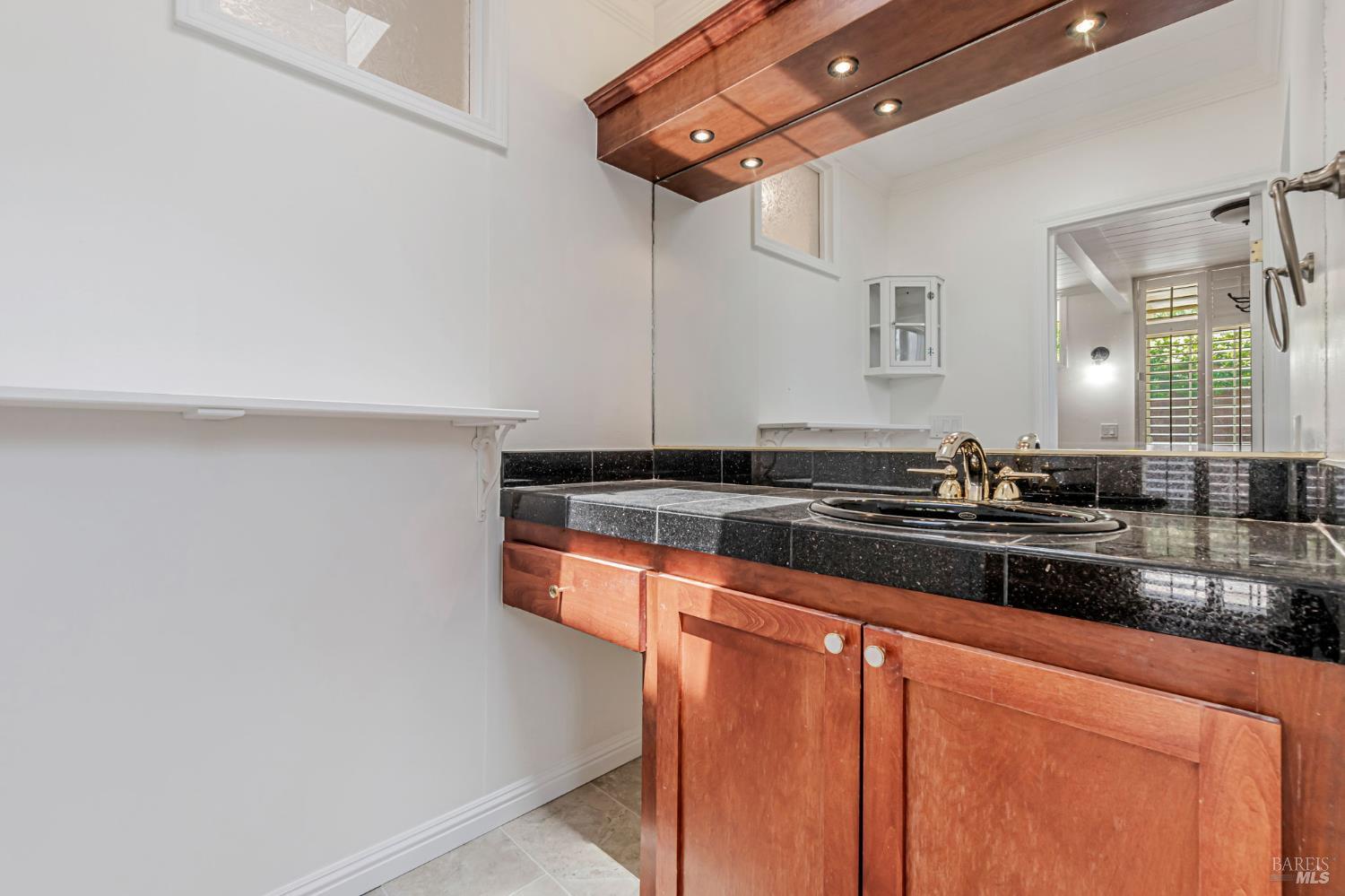 Detail Gallery Image 39 of 57 For 915 Del Ganado Rd, San Rafael,  CA 94030 - 3 Beds | 2 Baths