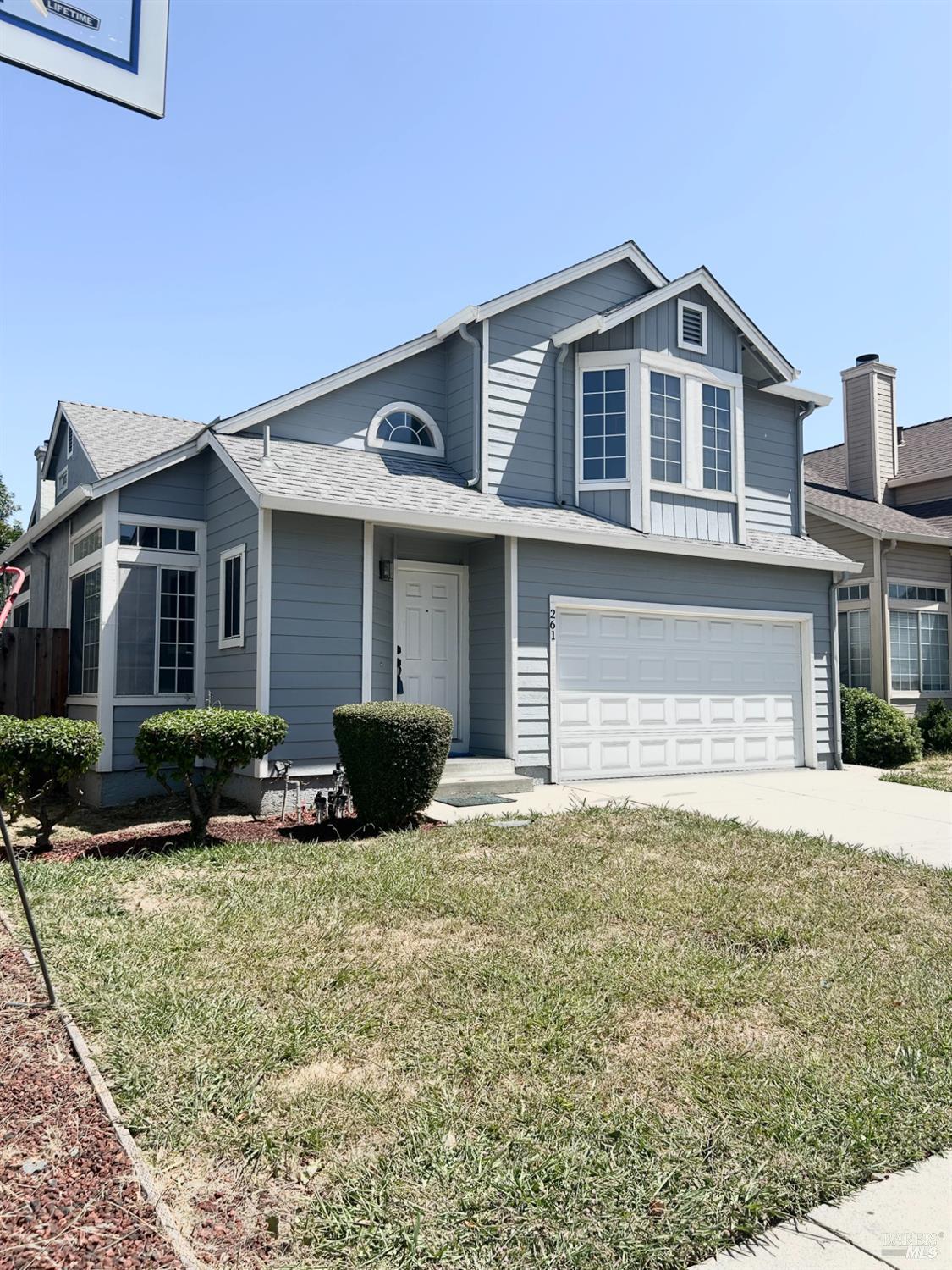 Detail Gallery Image 1 of 29 For 261 Bridgewater Cir, Suisun City,  CA 94585 - 3 Beds | 2/1 Baths