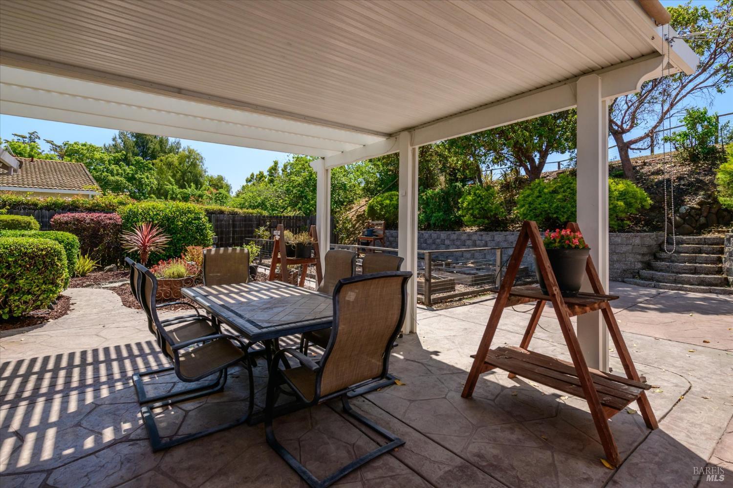Detail Gallery Image 35 of 52 For 531 Locust Dr, Vallejo,  CA 94591 - 4 Beds | 2 Baths