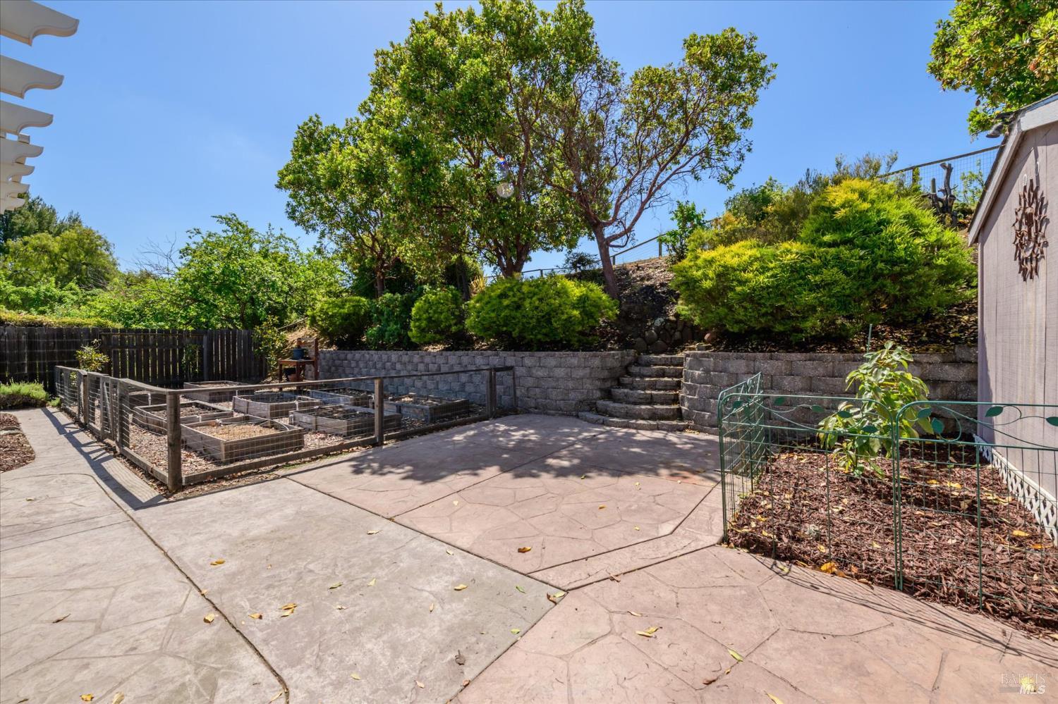 Detail Gallery Image 36 of 52 For 531 Locust Dr, Vallejo,  CA 94591 - 4 Beds | 2 Baths