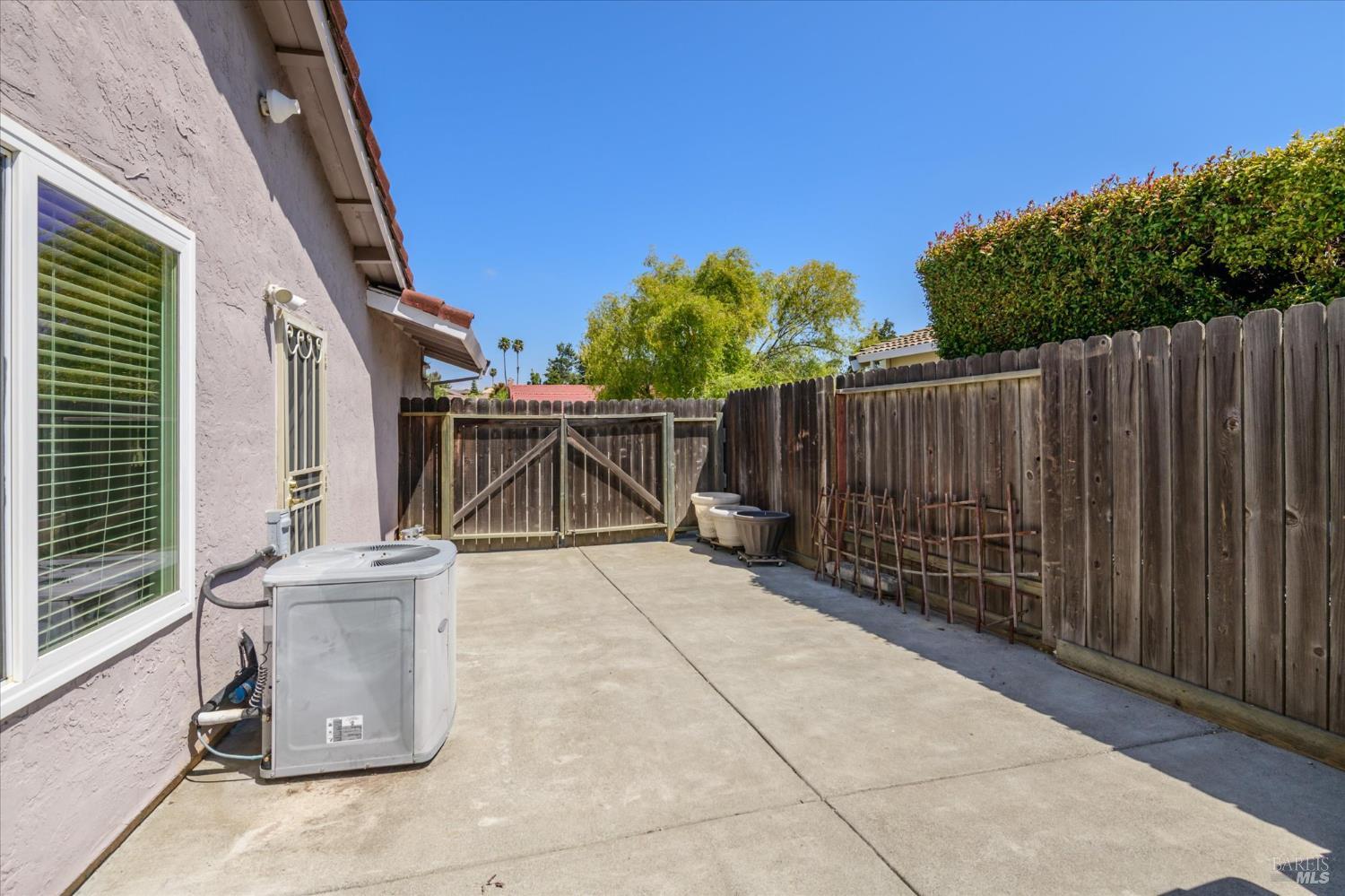 Detail Gallery Image 40 of 52 For 531 Locust Dr, Vallejo,  CA 94591 - 4 Beds | 2 Baths