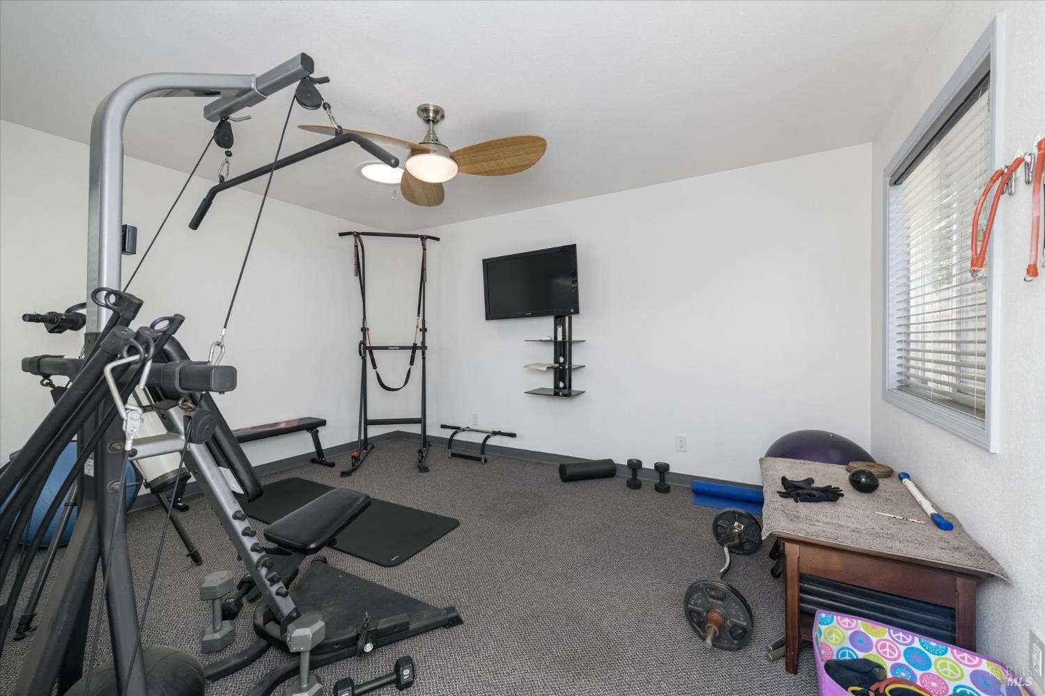 Detail Gallery Image 32 of 52 For 531 Locust Dr, Vallejo,  CA 94591 - 4 Beds | 2 Baths