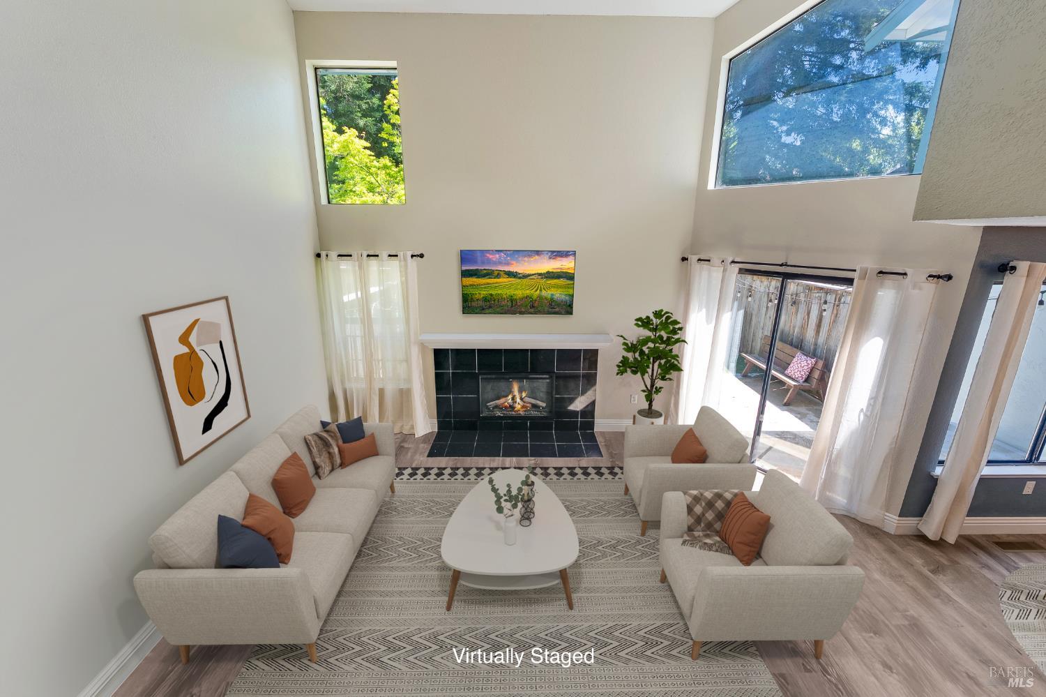 2204 Marylyn Cir