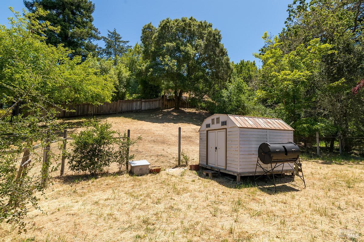 Detail Gallery Image 22 of 24 For 8 Crescent Ct, Woodacre,  CA 94973 - 3 Beds | 1 Baths