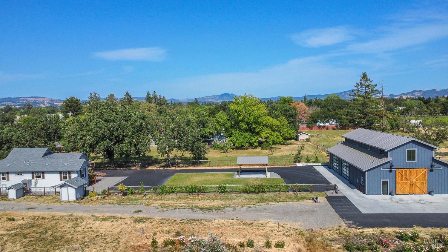 Detail Gallery Image 1 of 1 For 2684 Guerneville Rd, Santa Rosa,  CA 95401 - 2 Beds | 2 Baths