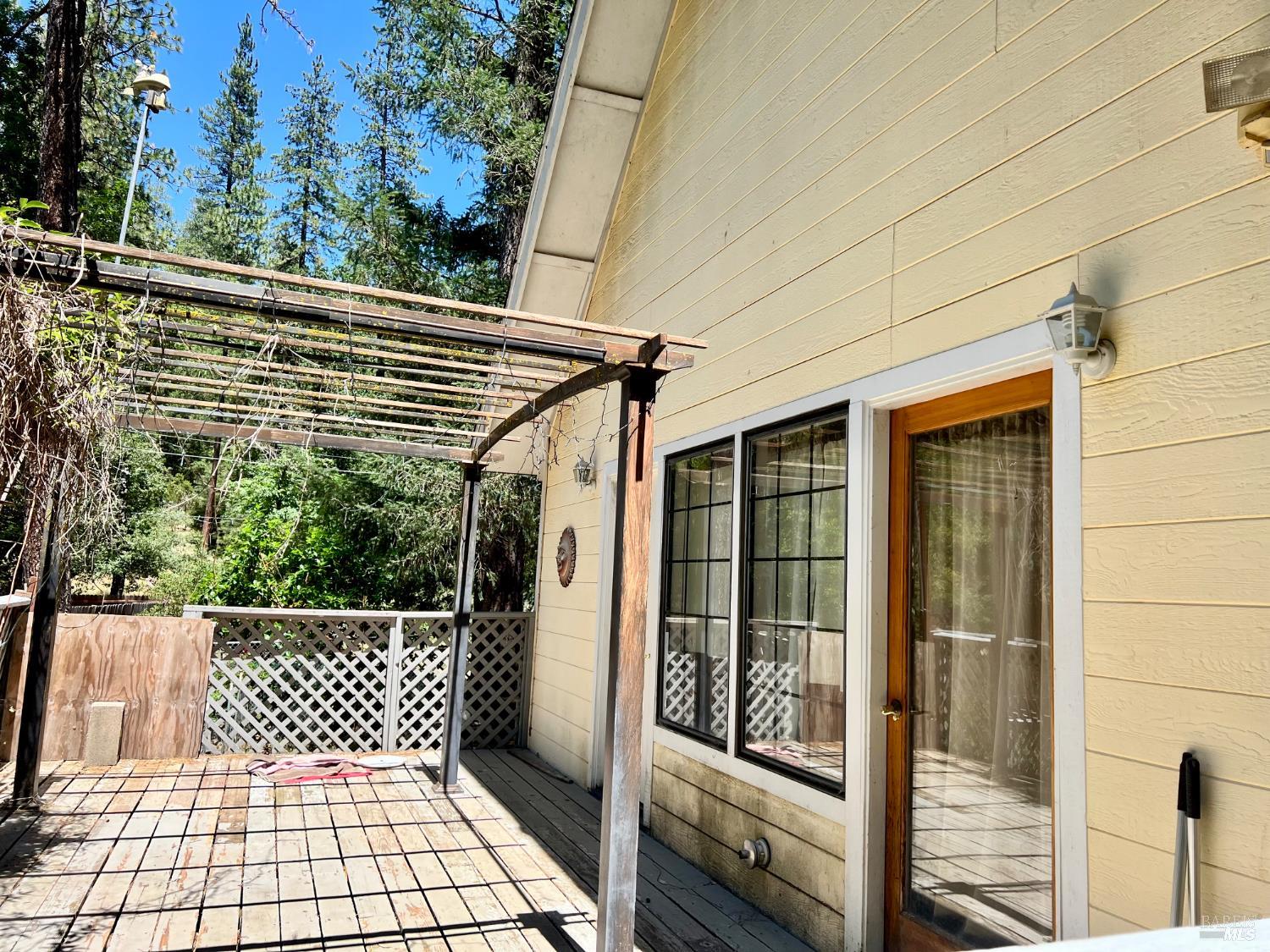 Detail Gallery Image 21 of 23 For 9826 Meadow Dr, Cobb,  CA 95426 - 3 Beds | 2 Baths