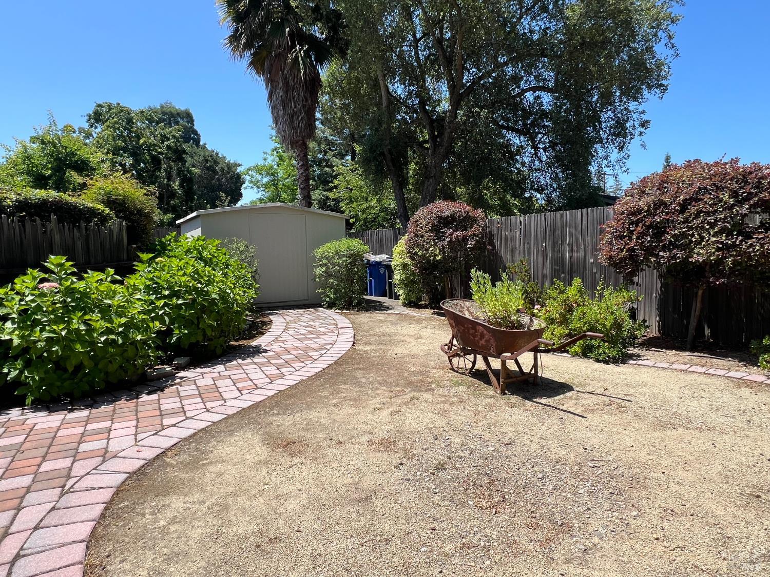 Banks Avenue, Napa, California image 36