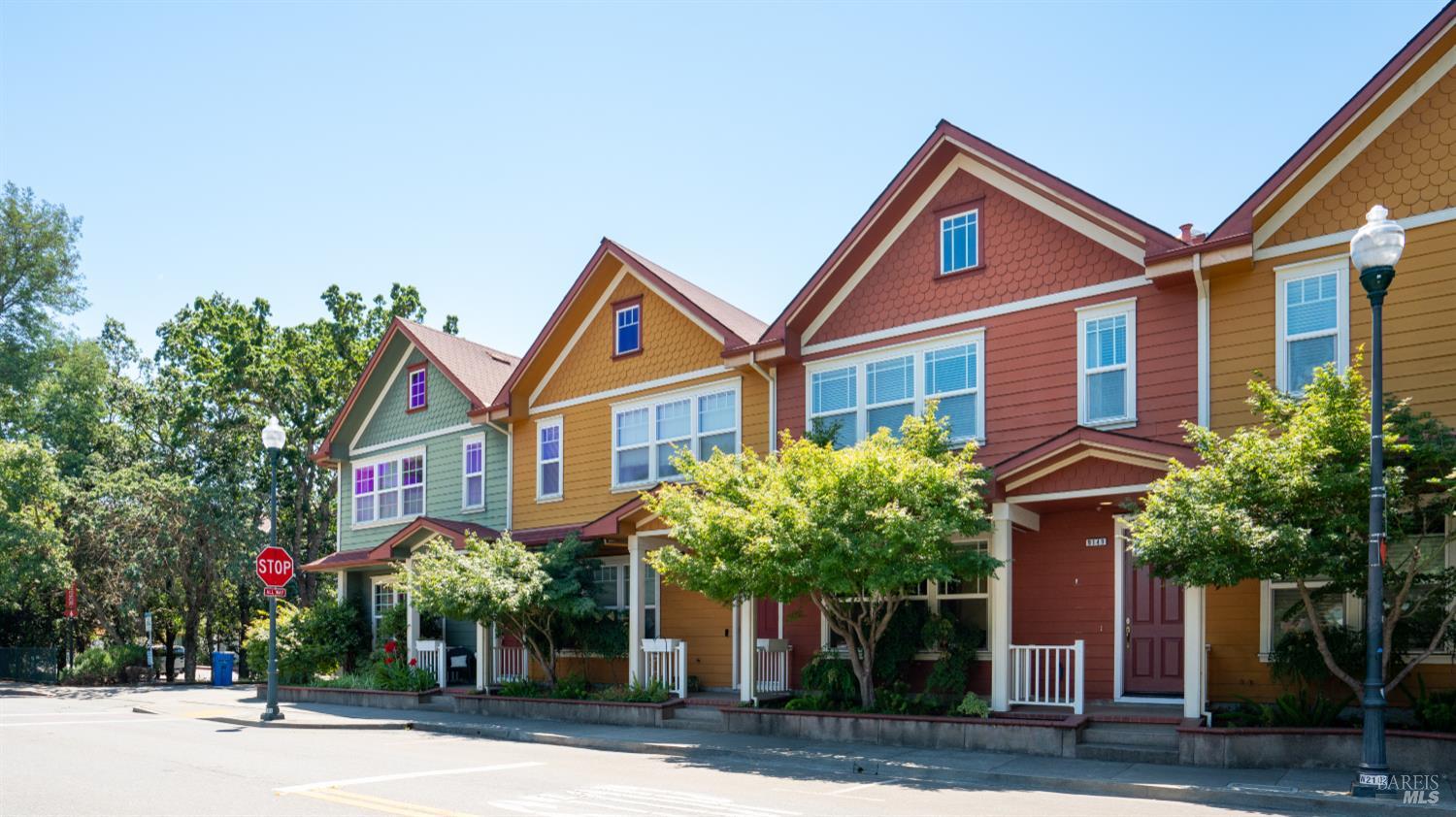 Detail Gallery Image 4 of 38 For 9149 Windsor Rd, Windsor,  CA 95492 - 3 Beds | 2/1 Baths