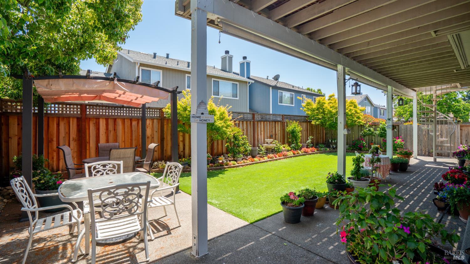 Detail Gallery Image 34 of 34 For 1205 Mateo Dr, Rohnert Park,  CA 94928 - 3 Beds | 2/1 Baths