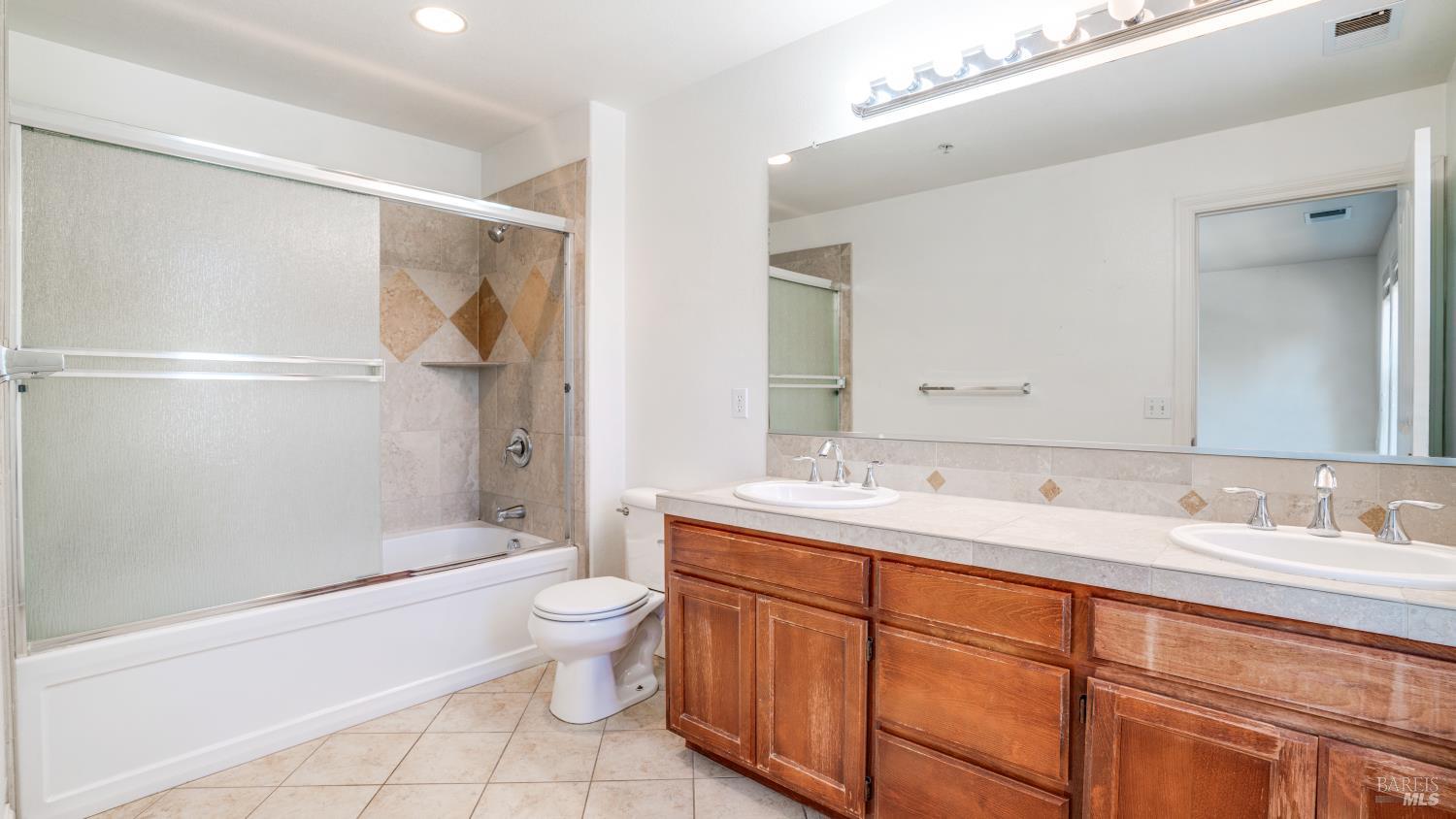 Detail Gallery Image 27 of 38 For 9149 Windsor Rd, Windsor,  CA 95492 - 3 Beds | 2/1 Baths