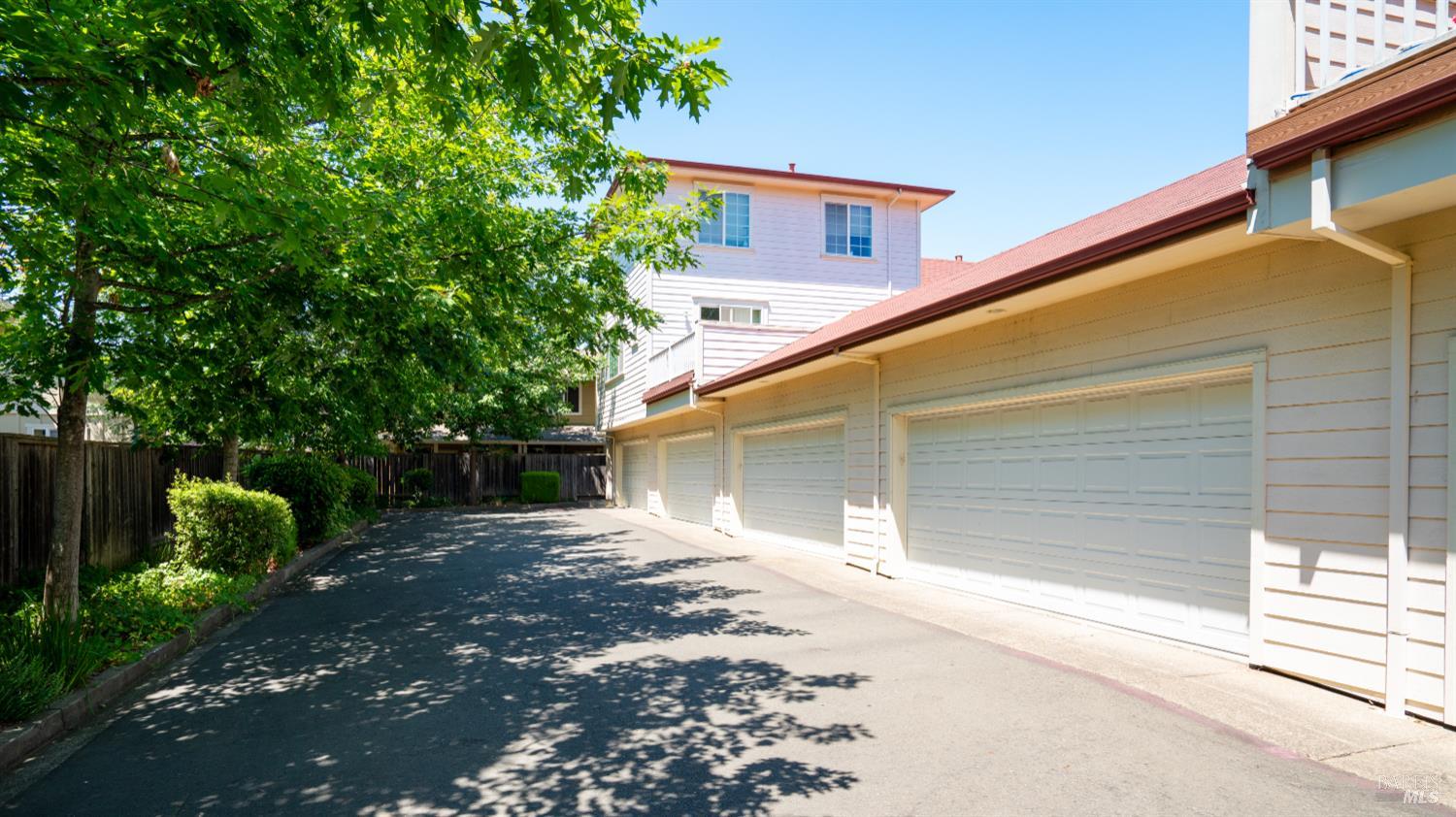 Detail Gallery Image 33 of 38 For 9149 Windsor Rd, Windsor,  CA 95492 - 3 Beds | 2/1 Baths