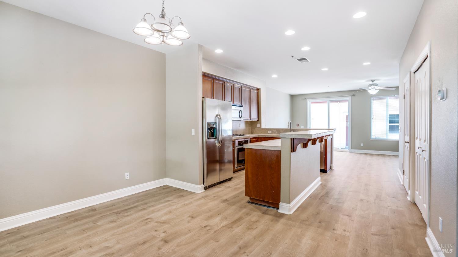 Detail Gallery Image 8 of 38 For 9149 Windsor Rd, Windsor,  CA 95492 - 3 Beds | 2/1 Baths