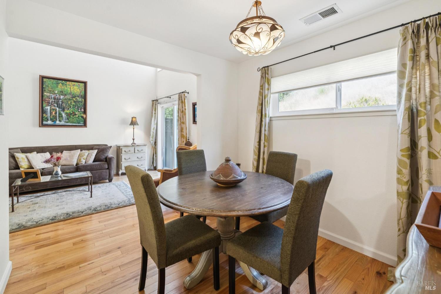 Detail Gallery Image 20 of 46 For 35 Buckelew St, Sausalito,  CA 94965 - 3 Beds | 2 Baths
