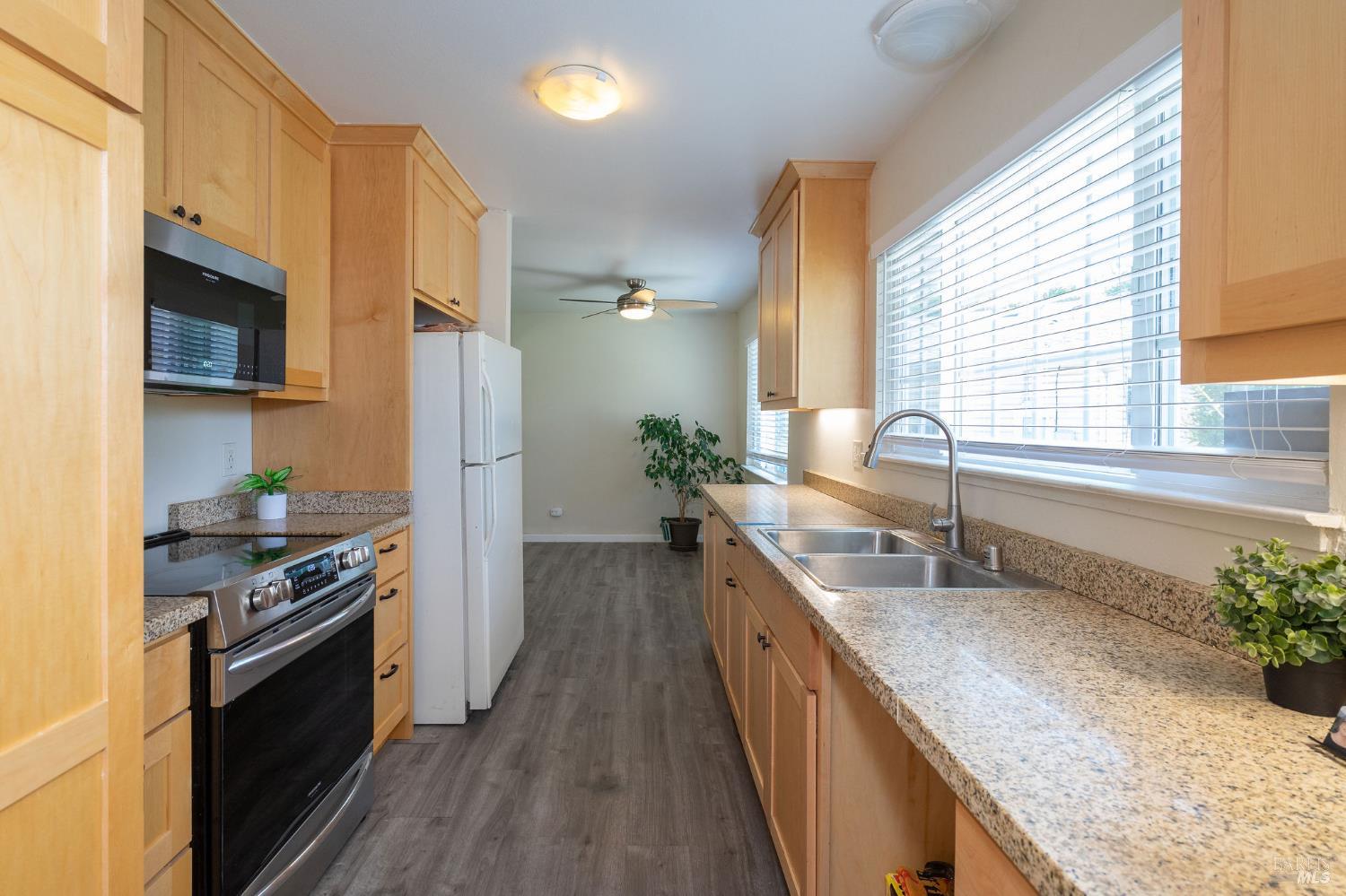 Detail Gallery Image 1 of 79 For 1736 Ensenada Ct, Santa Rosa,  CA 95401 - 3 Beds | 2 Baths