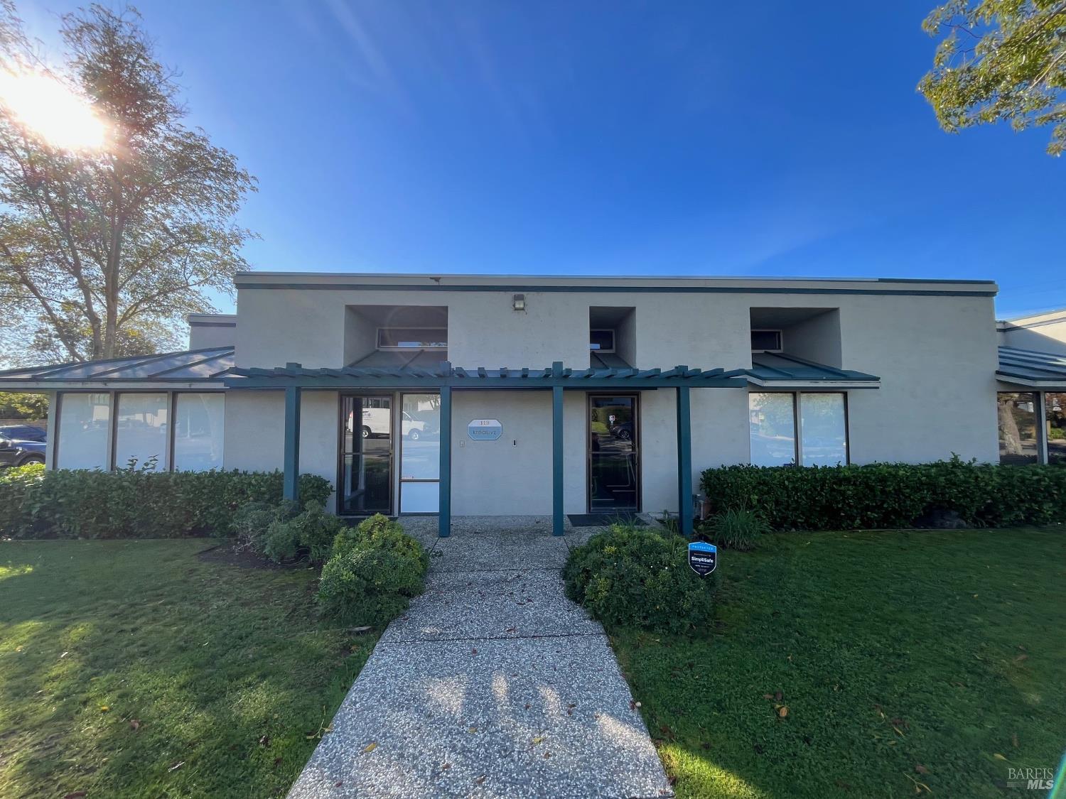 Detail Gallery Image 1 of 11 For 14 Commercial Blvd #119,  Novato,  CA 94949 - – Beds | – Baths