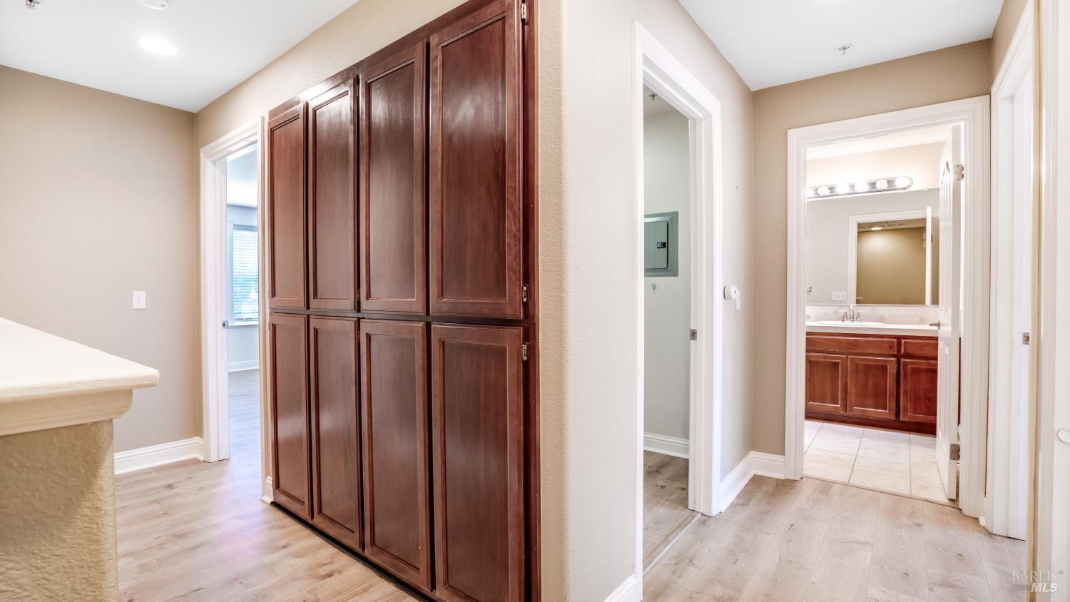 Detail Gallery Image 18 of 38 For 9149 Windsor Rd, Windsor,  CA 95492 - 3 Beds | 2/1 Baths