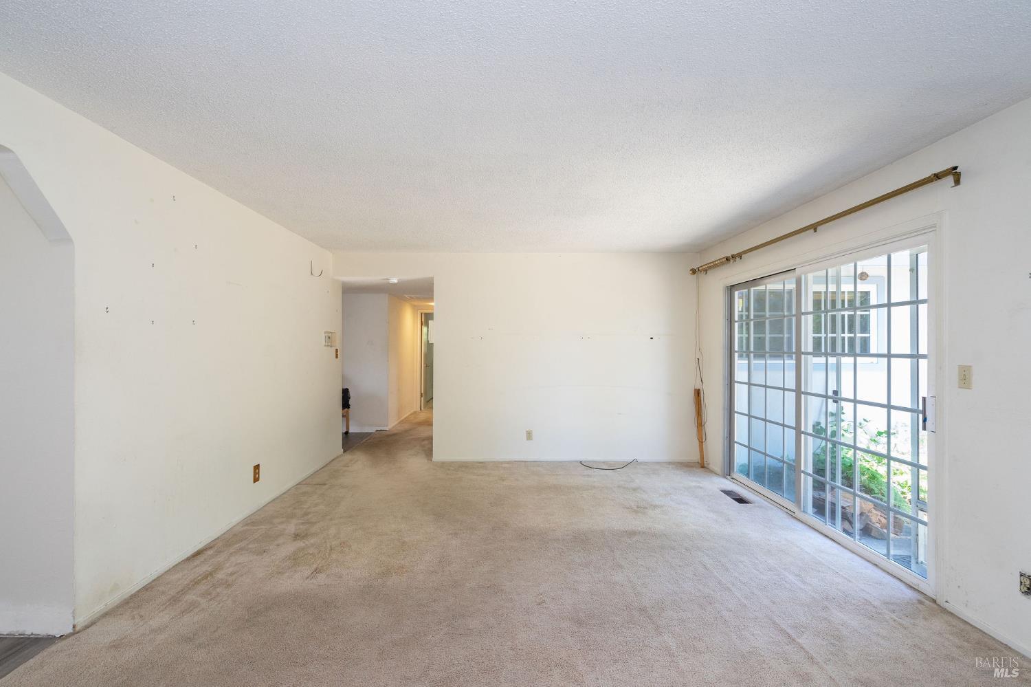 Detail Gallery Image 13 of 79 For 1736 Ensenada Ct, Santa Rosa,  CA 95401 - 3 Beds | 2 Baths