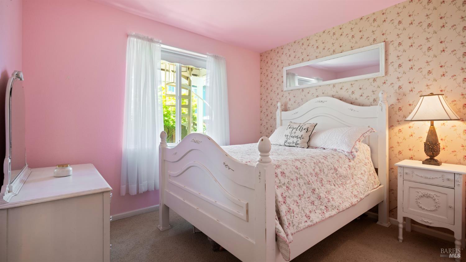 Detail Gallery Image 27 of 34 For 1205 Mateo Dr, Rohnert Park,  CA 94928 - 3 Beds | 2/1 Baths