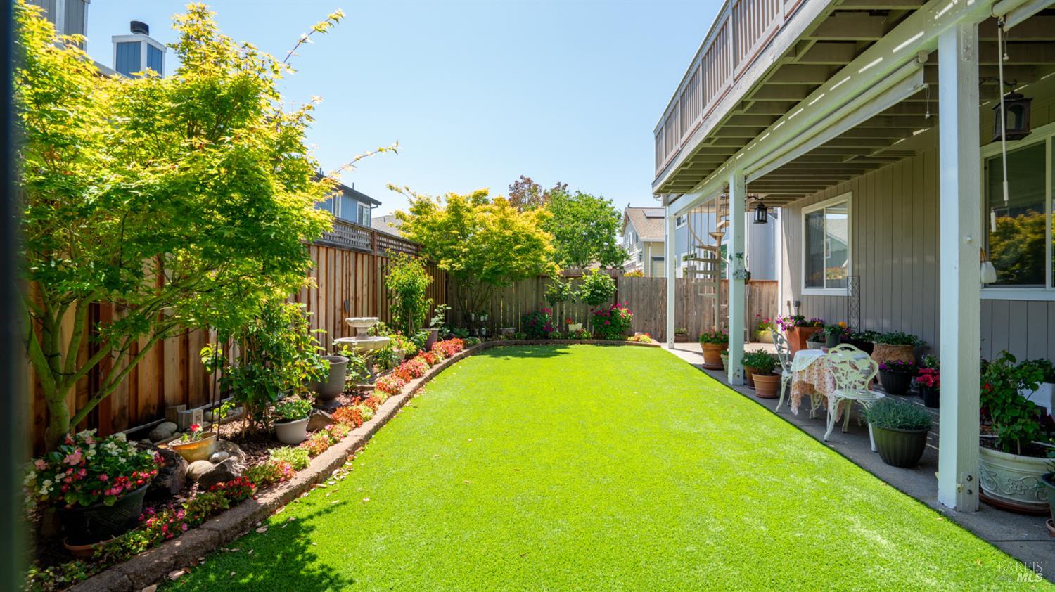 Detail Gallery Image 29 of 34 For 1205 Mateo Dr, Rohnert Park,  CA 94928 - 3 Beds | 2/1 Baths