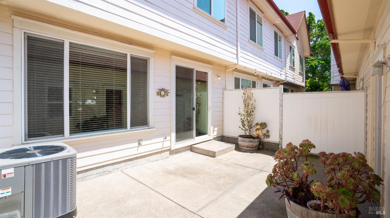 Detail Gallery Image 31 of 38 For 9149 Windsor Rd, Windsor,  CA 95492 - 3 Beds | 2/1 Baths