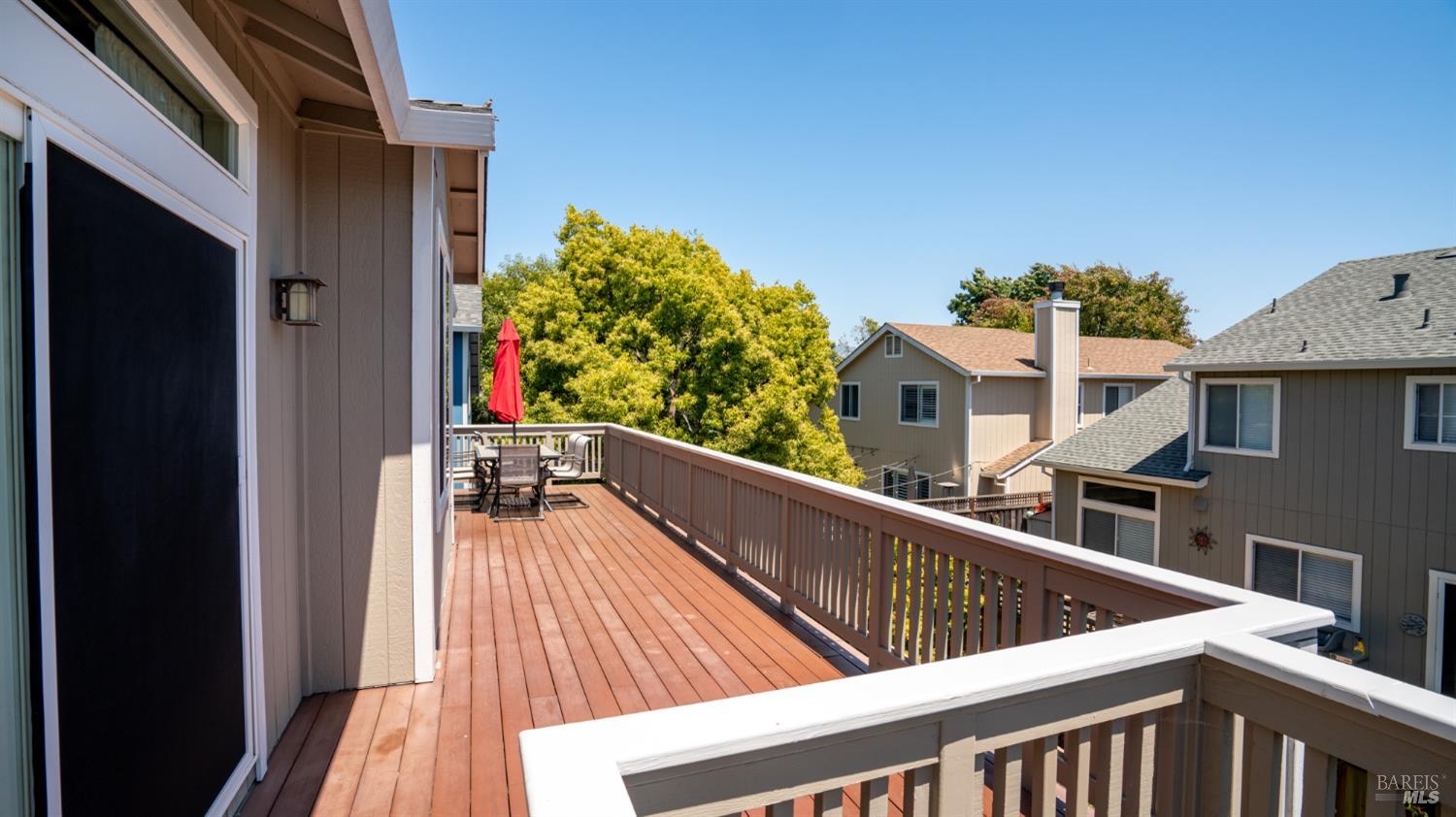 Detail Gallery Image 20 of 34 For 1205 Mateo Dr, Rohnert Park,  CA 94928 - 3 Beds | 2/1 Baths