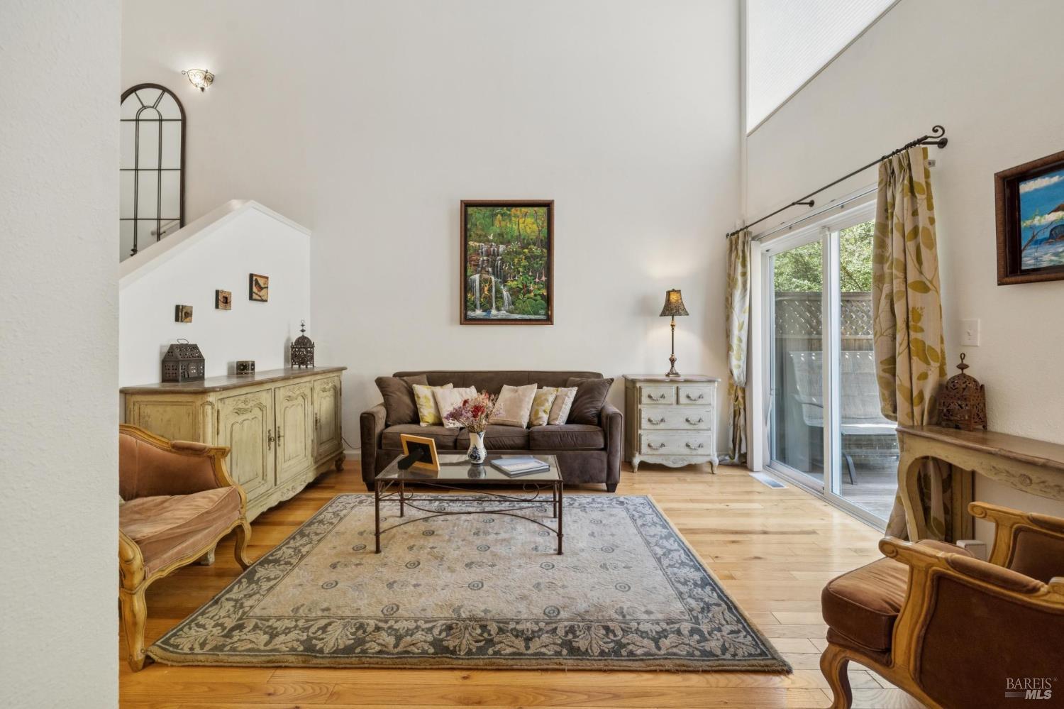 Detail Gallery Image 10 of 46 For 35 Buckelew St, Sausalito,  CA 94965 - 3 Beds | 2 Baths