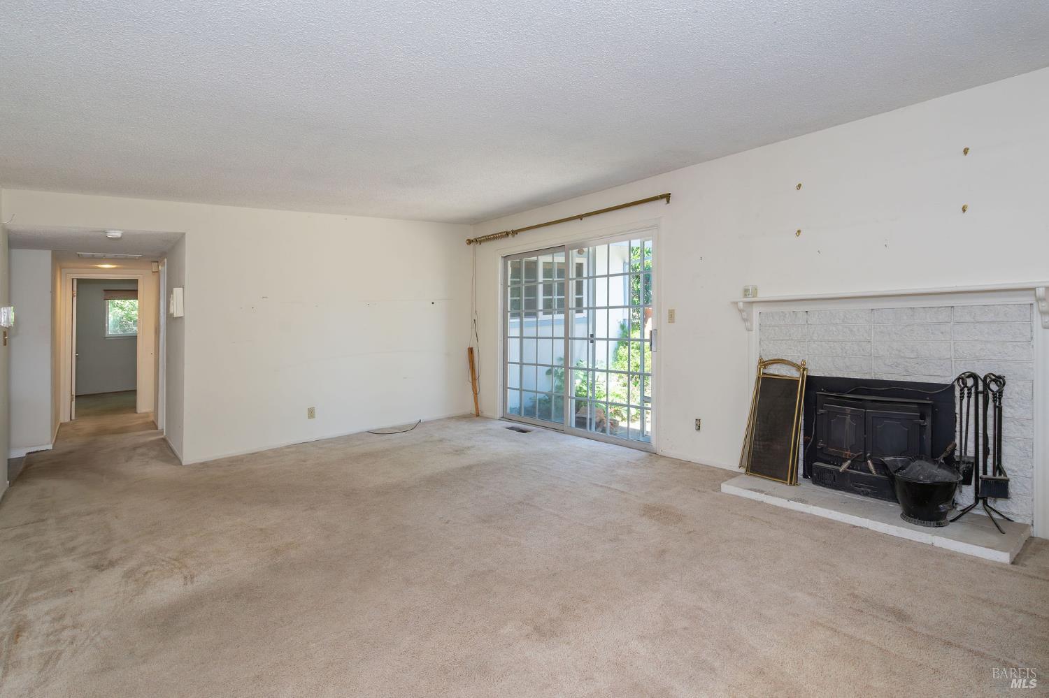 Detail Gallery Image 15 of 79 For 1736 Ensenada Ct, Santa Rosa,  CA 95401 - 3 Beds | 2 Baths