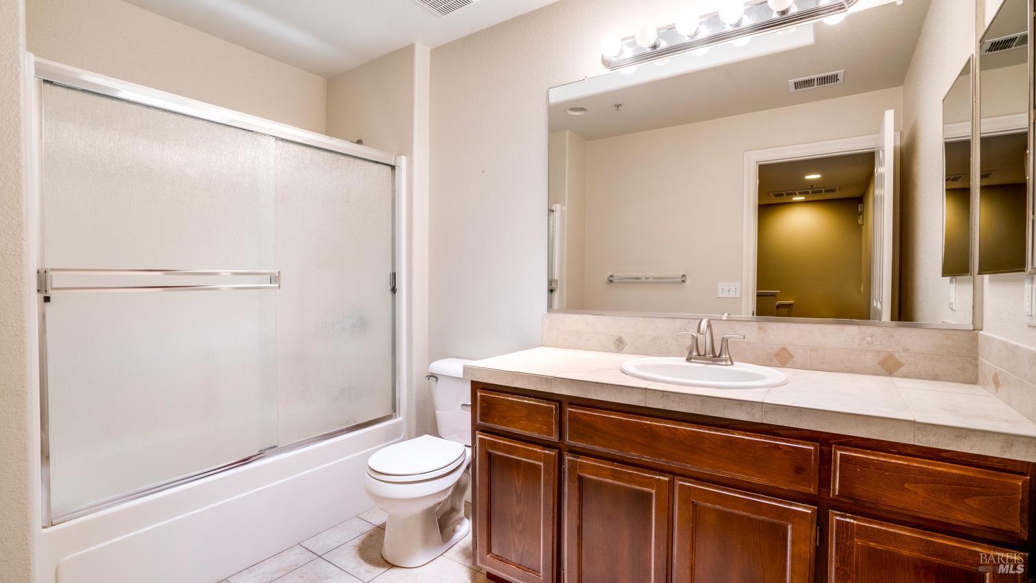 Detail Gallery Image 20 of 38 For 9149 Windsor Rd, Windsor,  CA 95492 - 3 Beds | 2/1 Baths