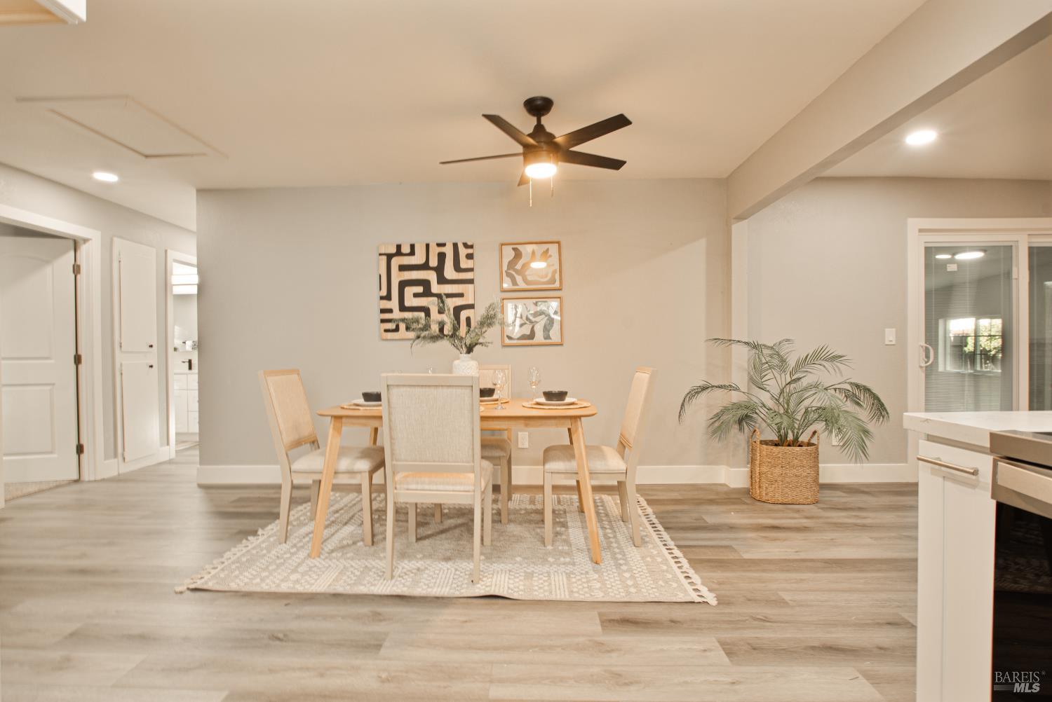 Detail Gallery Image 10 of 36 For 50 Montego Ct, Suisun City,  CA 94585 - 4 Beds | 2 Baths