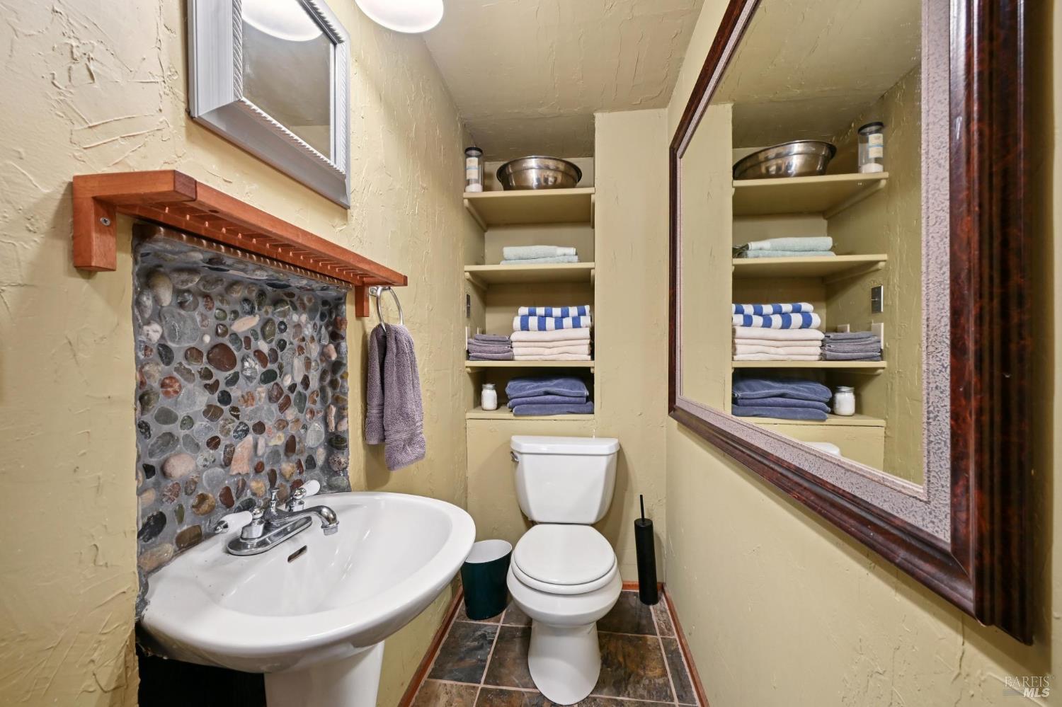 Detail Gallery Image 25 of 46 For 17815 Old Monte Rio Rd, Guerneville,  CA 95446 - 2 Beds | 2 Baths