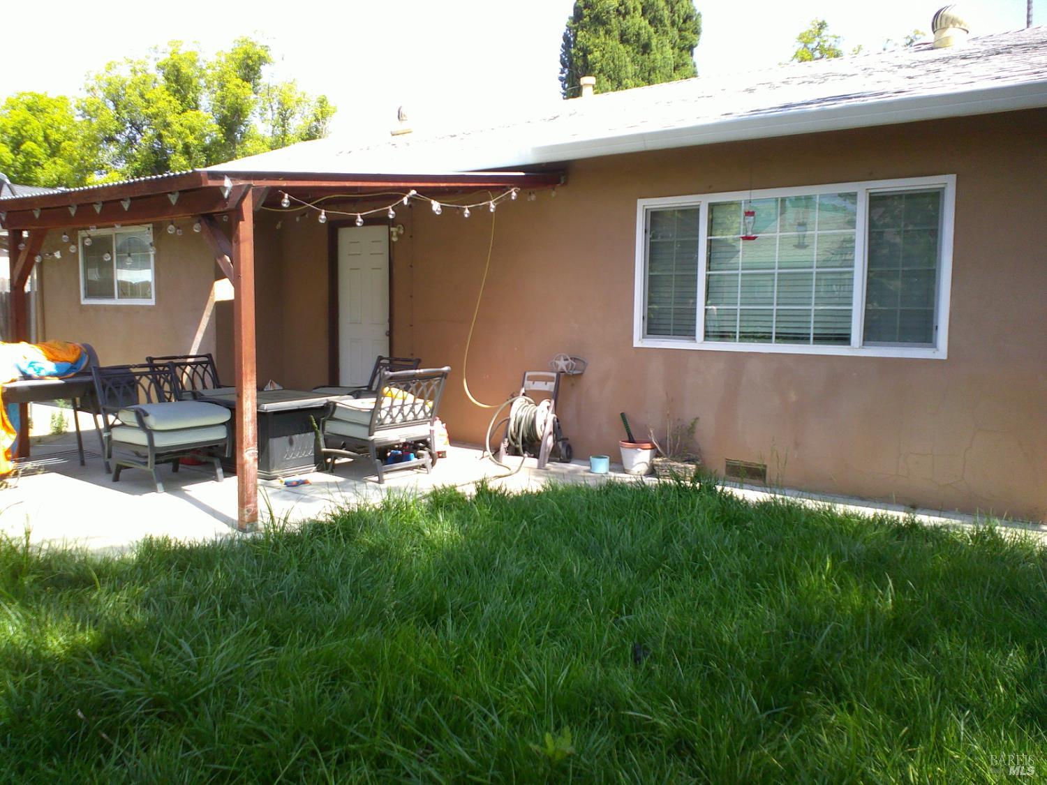 Coronado Court, Vacaville, California image 2