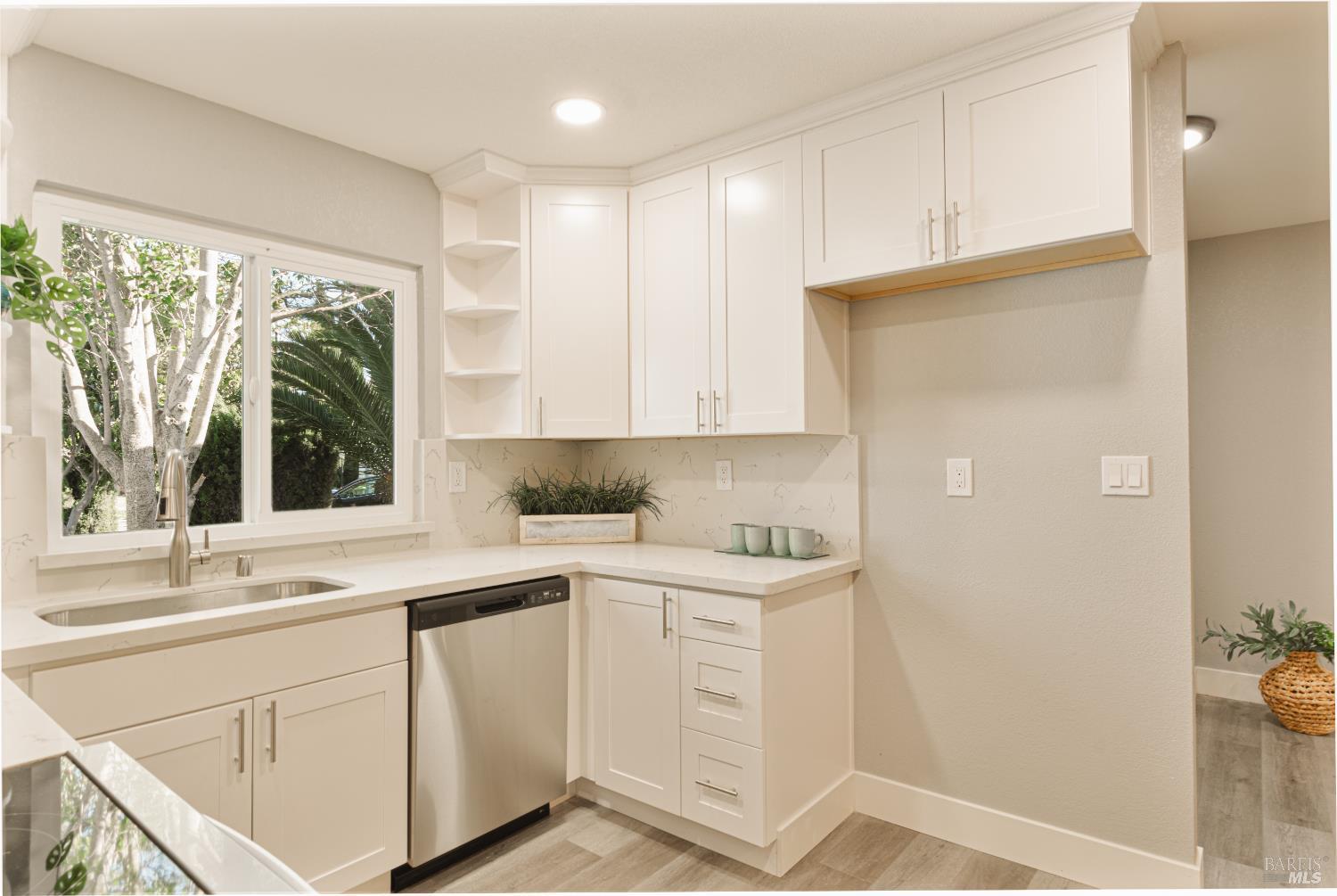Detail Gallery Image 13 of 36 For 50 Montego Ct, Suisun City,  CA 94585 - 4 Beds | 2 Baths