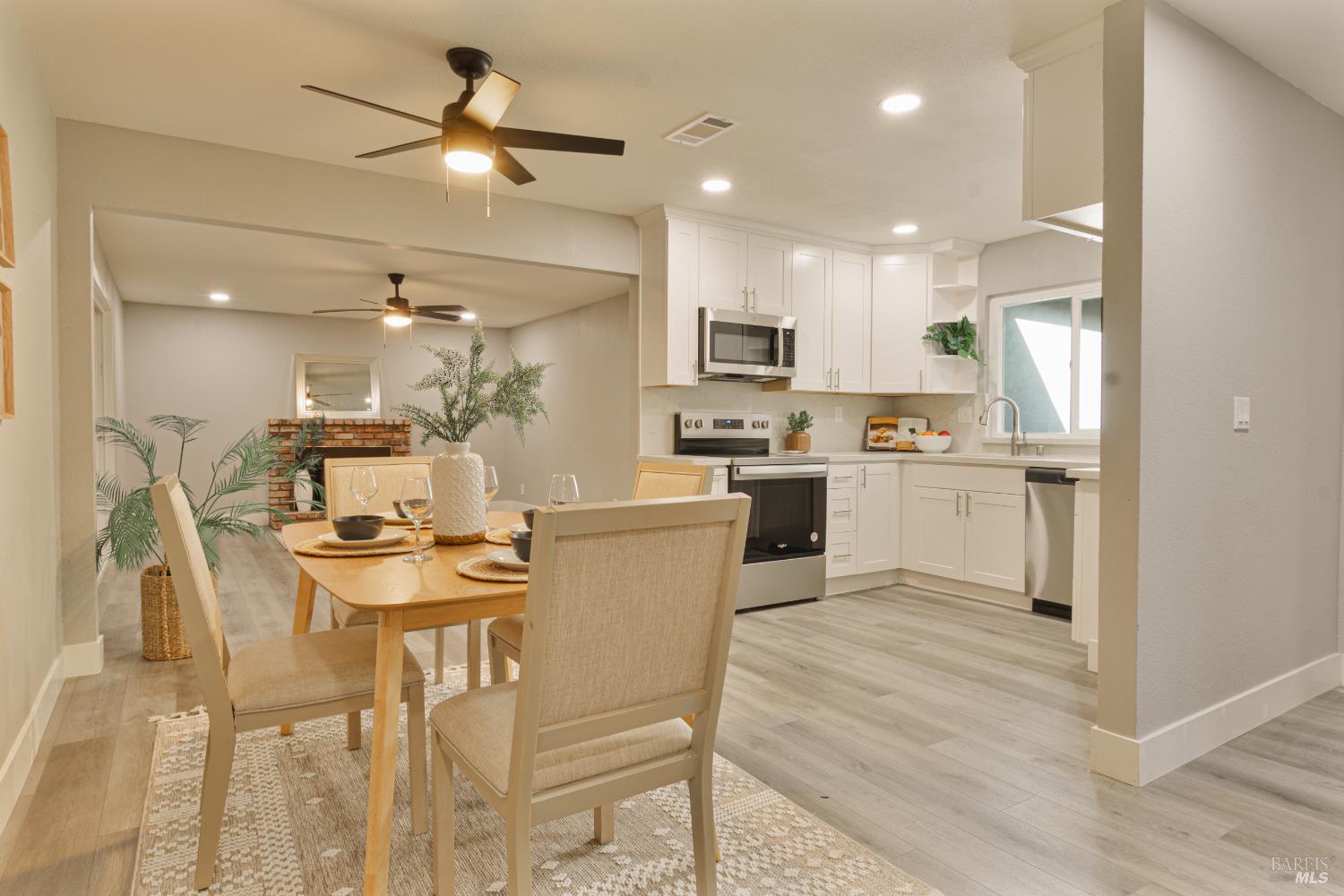 Detail Gallery Image 14 of 36 For 50 Montego Ct, Suisun City,  CA 94585 - 4 Beds | 2 Baths