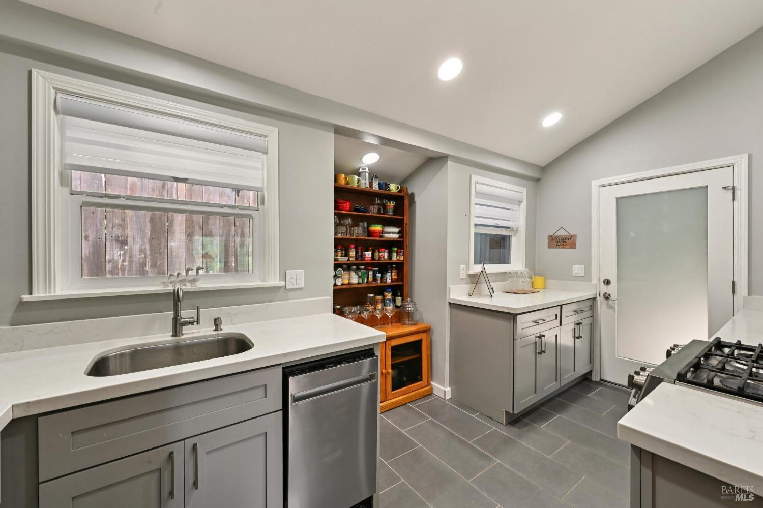 Detail Gallery Image 8 of 46 For 17815 Old Monte Rio Rd, Guerneville,  CA 95446 - 2 Beds | 2 Baths