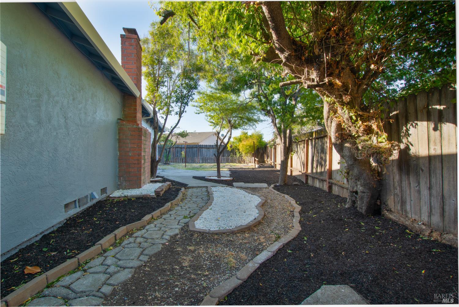 Detail Gallery Image 30 of 36 For 50 Montego Ct, Suisun City,  CA 94585 - 4 Beds | 2 Baths