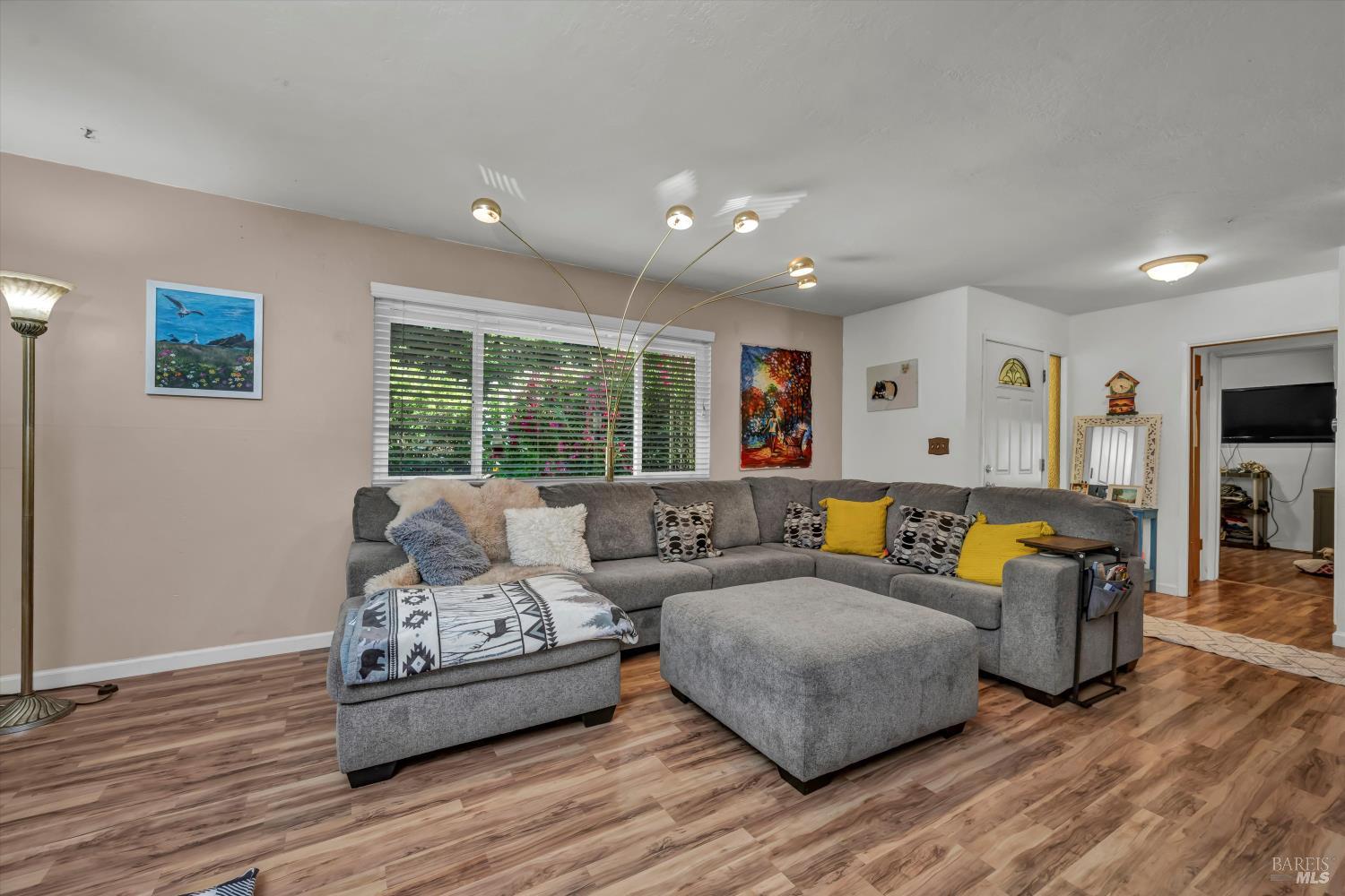 Detail Gallery Image 7 of 30 For 16820 Morgan Valley Rd, Lower Lake,  CA 95457 - 3 Beds | 2 Baths