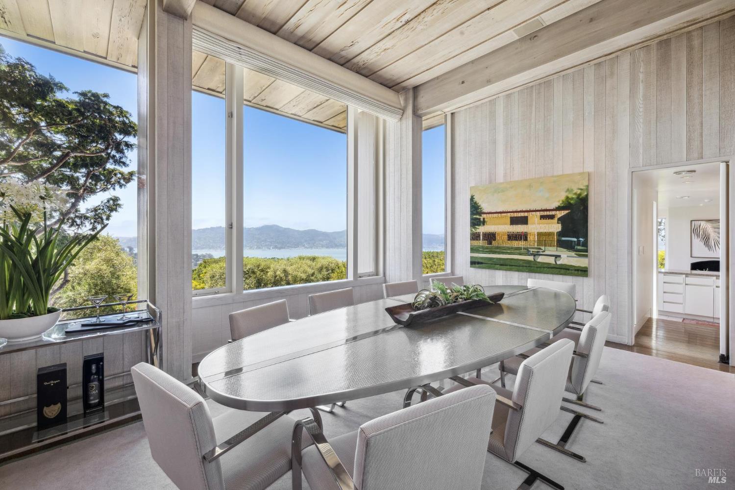 Detail Gallery Image 31 of 99 For 83 Mount Tiburon Rd, Tiburon,  CA 94920 - 6 Beds | 5/1 Baths