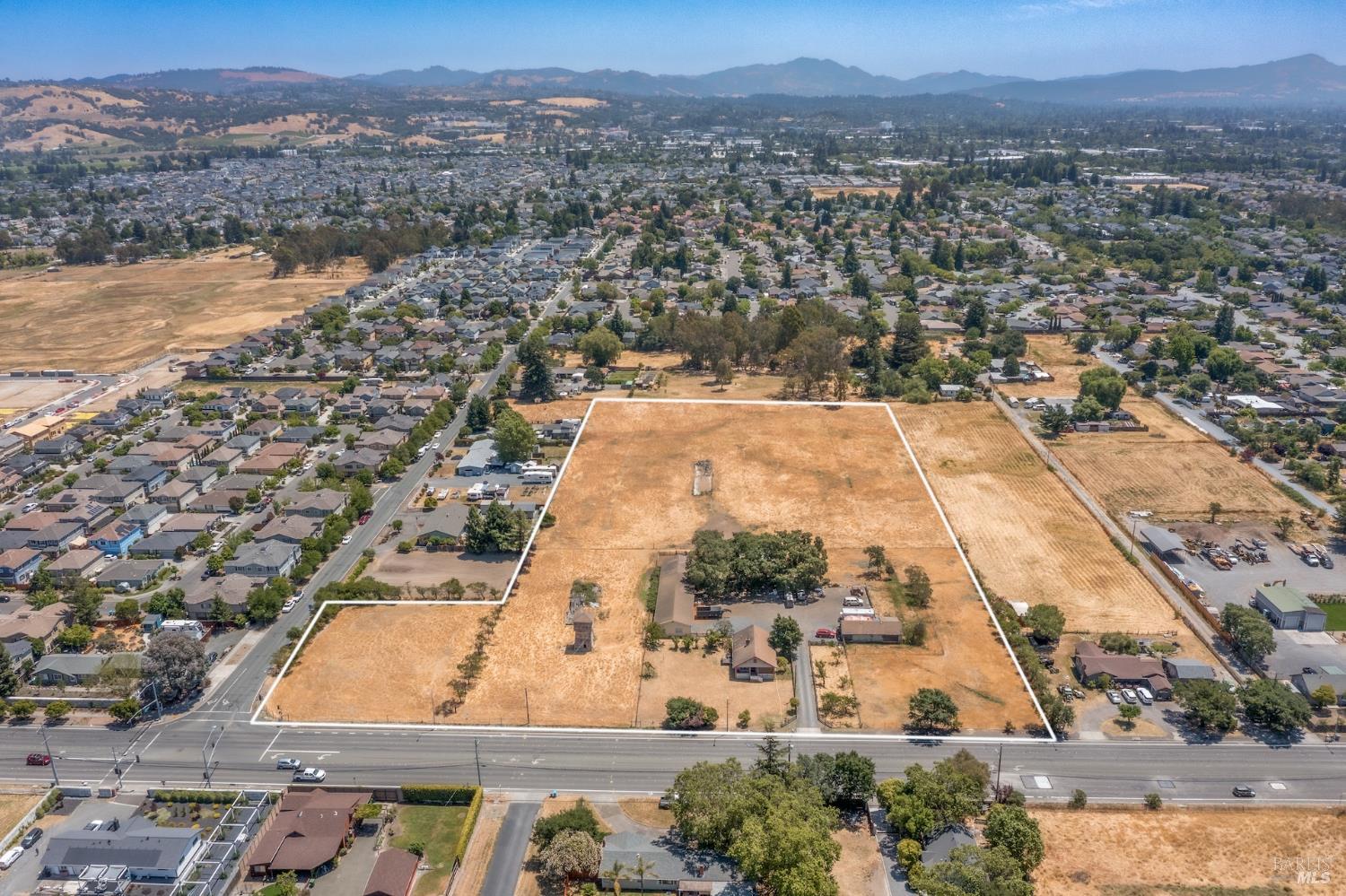 Detail Gallery Image 20 of 28 For 2082 Fulton Rd, Santa Rosa,  CA 95403 - – Beds | – Baths