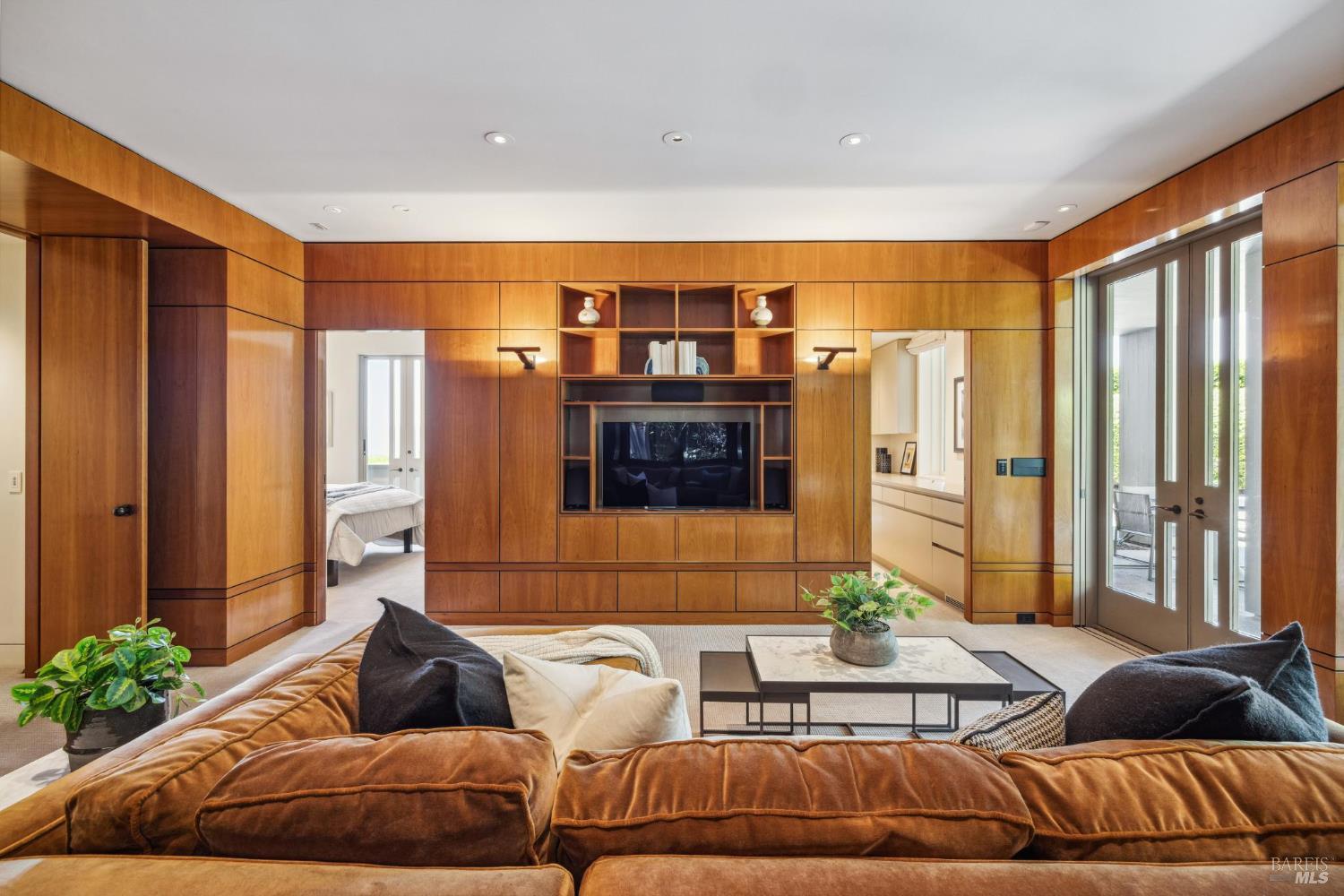 Detail Gallery Image 66 of 99 For 83 Mount Tiburon Rd, Tiburon,  CA 94920 - 6 Beds | 5/1 Baths