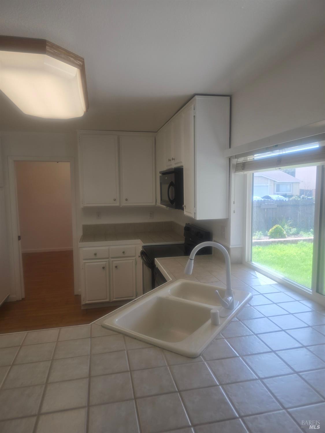 Detail Gallery Image 27 of 31 For 900 Bluejay Dr, Suisun City,  CA 94585 - 4 Beds | 2/1 Baths