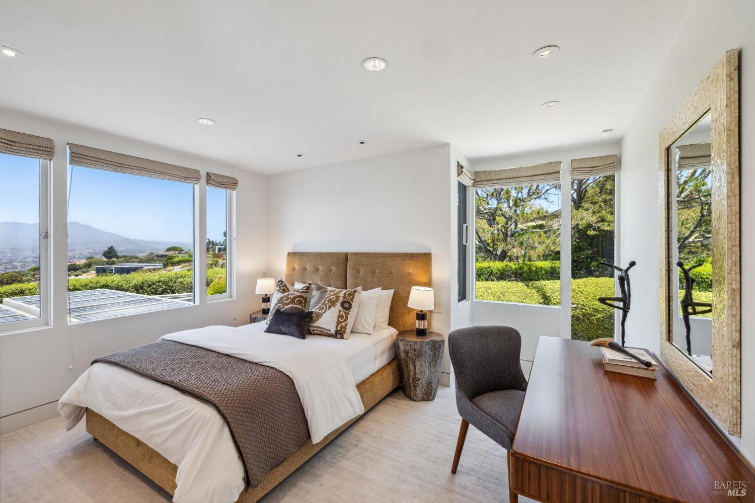 Detail Gallery Image 47 of 99 For 83 Mount Tiburon Rd, Tiburon,  CA 94920 - 6 Beds | 5/1 Baths