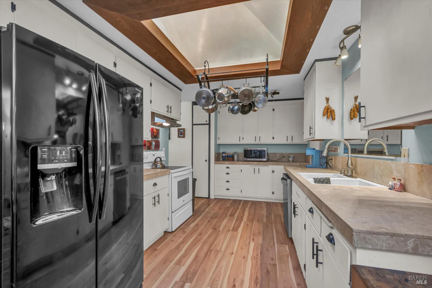 Detail Gallery Image 14 of 30 For 16820 Morgan Valley Rd, Lower Lake,  CA 95457 - 3 Beds | 2 Baths