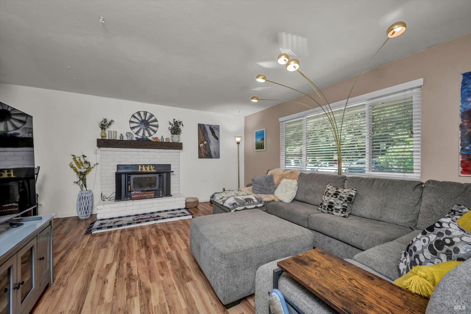 Detail Gallery Image 8 of 30 For 16820 Morgan Valley Rd, Lower Lake,  CA 95457 - 3 Beds | 2 Baths